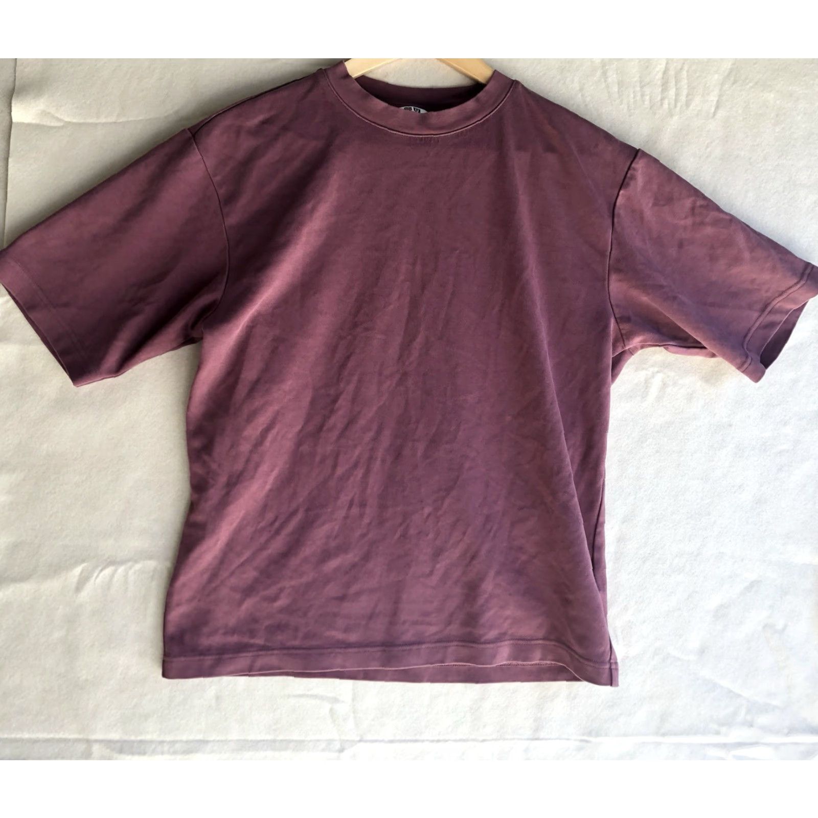 Uniqlo VINTAGE Uniqlo Burgundy T-Shirt SMALL Mens Short Sleeve Crew Neck Logo Cotton Regular Size US S / EU 44-46 / 1 - 2 Thumbnail