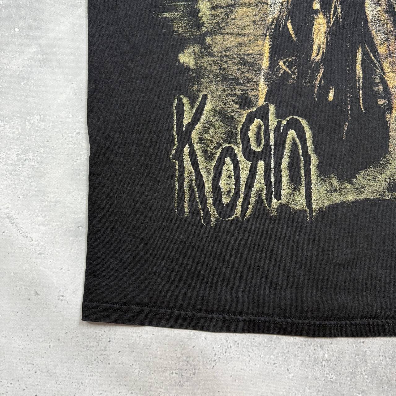Band Tees Korn Remember Who Are You 2011 Tour Band T Shirt Faded Black Size US L / EU 52-54 / 3 - 8 Thumbnail