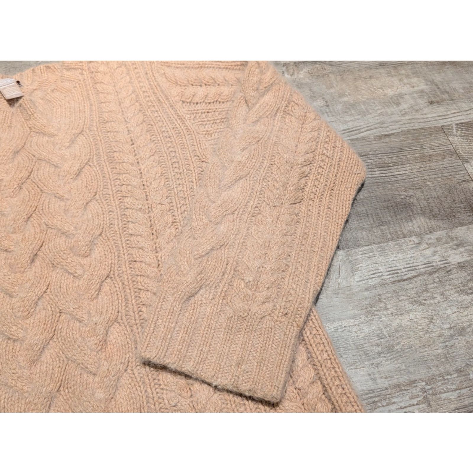 J.Crew J Crew Cable Knit Hand knit Sweater Womens L Lambs Wool Rabbit Hair Supersoft Size L / US 10 / IT 46 - 3 Thumbnail