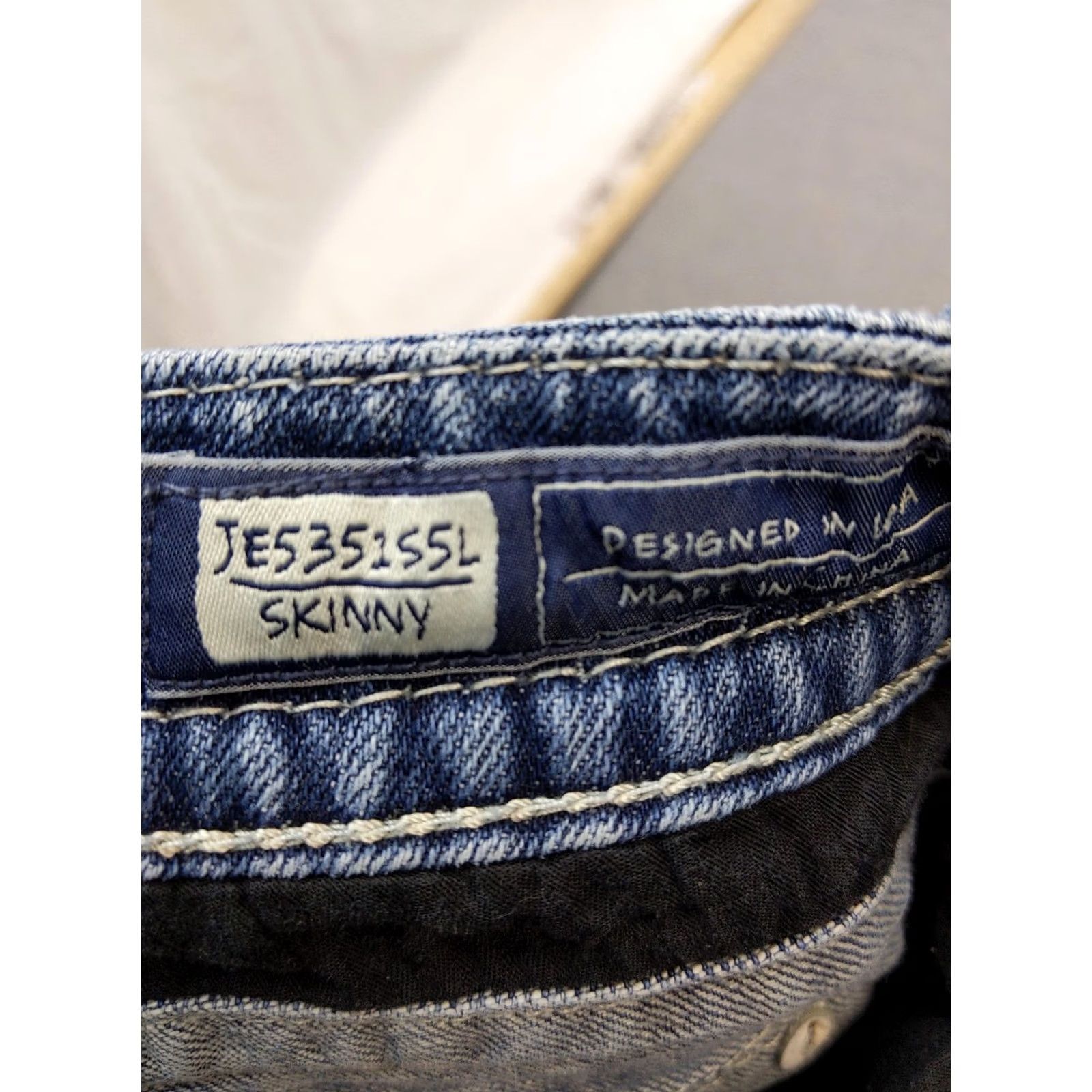 Miss Me Miss Me Jeans Womens 27x33 Blue Skinny Low Rise Distressed Rhinestone Embroidered Pocket Slim Stretch Denim Jeans Size 27" / US 4 / IT 40 - 5 Thumbnail