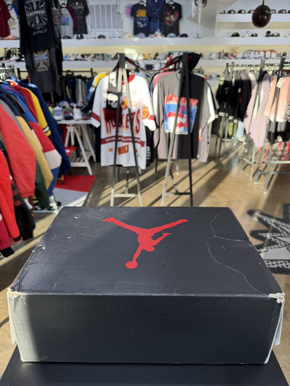 Jordan Brand Air Jordan 12 Flu Game Size 11 (2025) Size US 11 / EU 44 - 15 Thumbnail