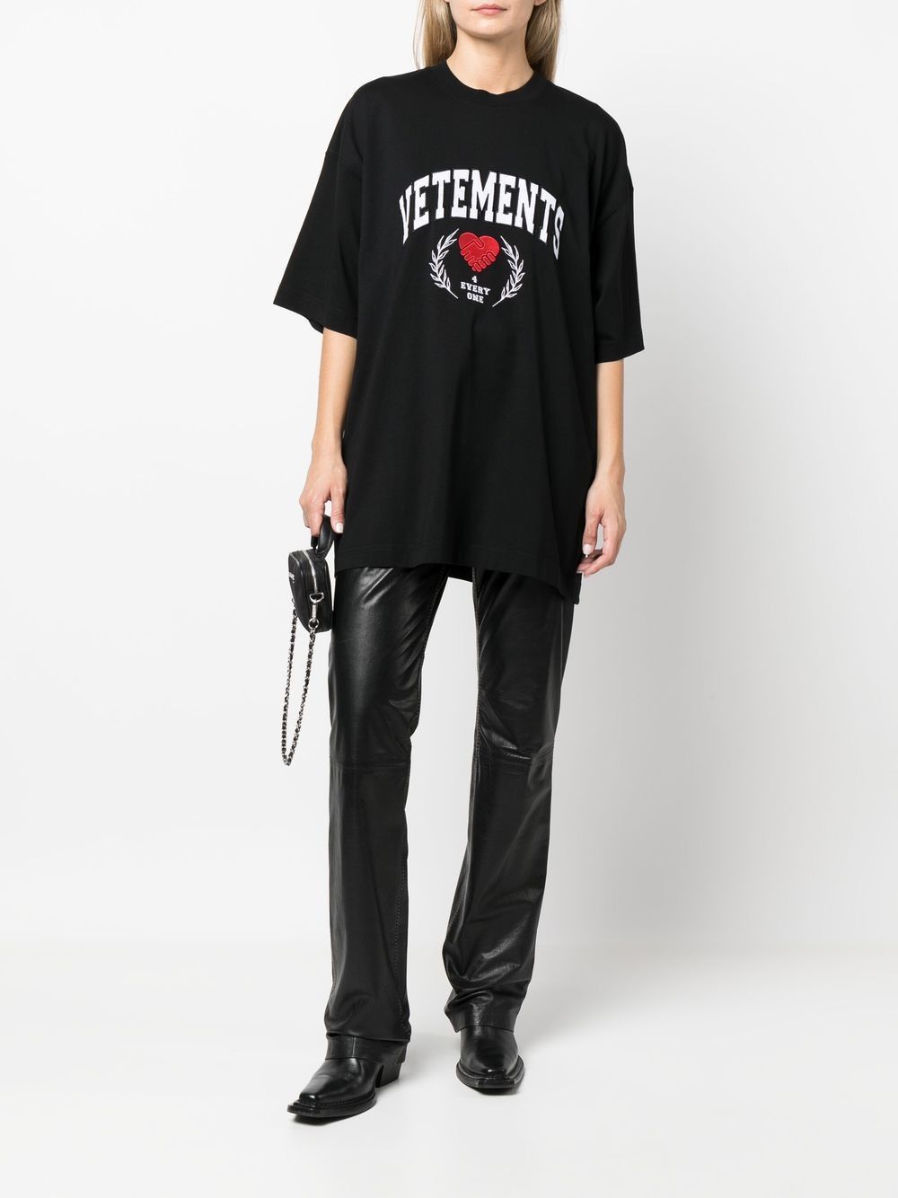 Vetements Black Embroidered Solidarity Logo Oversized T-Shirt Size M / US 6-8 / IT 42-44 - 1 Thumbnail