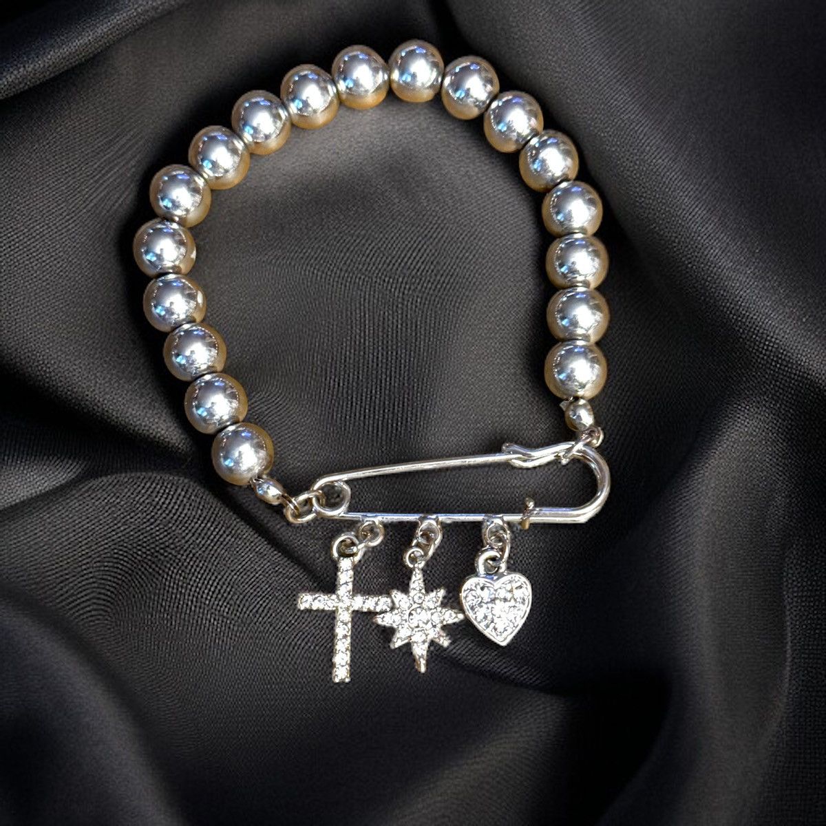 Other Silver tone safety pin beaded charm bracelet Size ONE SIZE - 1 Thumbnail