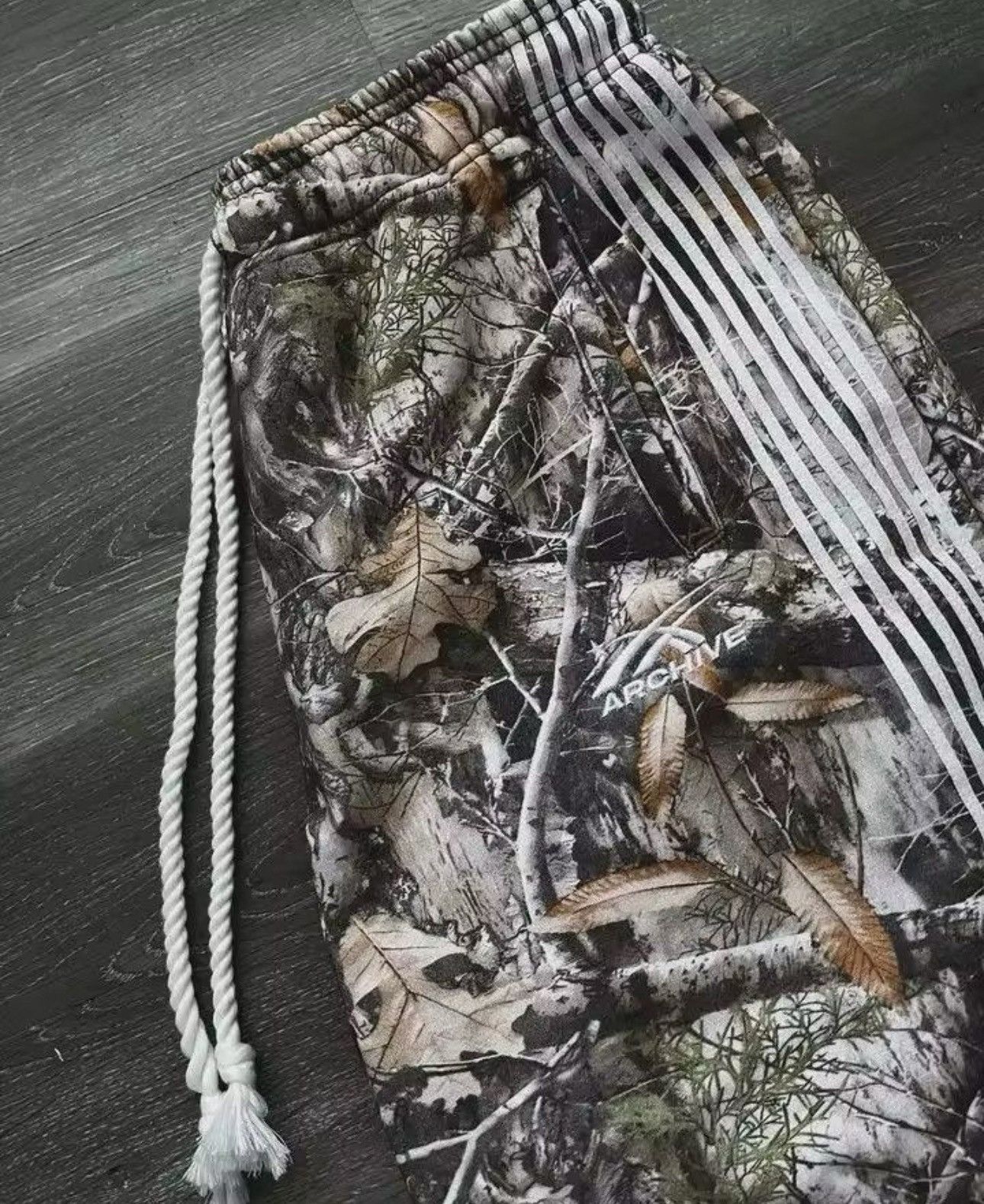Japanese Brand camouflage casual loose fitting Sweatpant Size US 31 - 4 Thumbnail