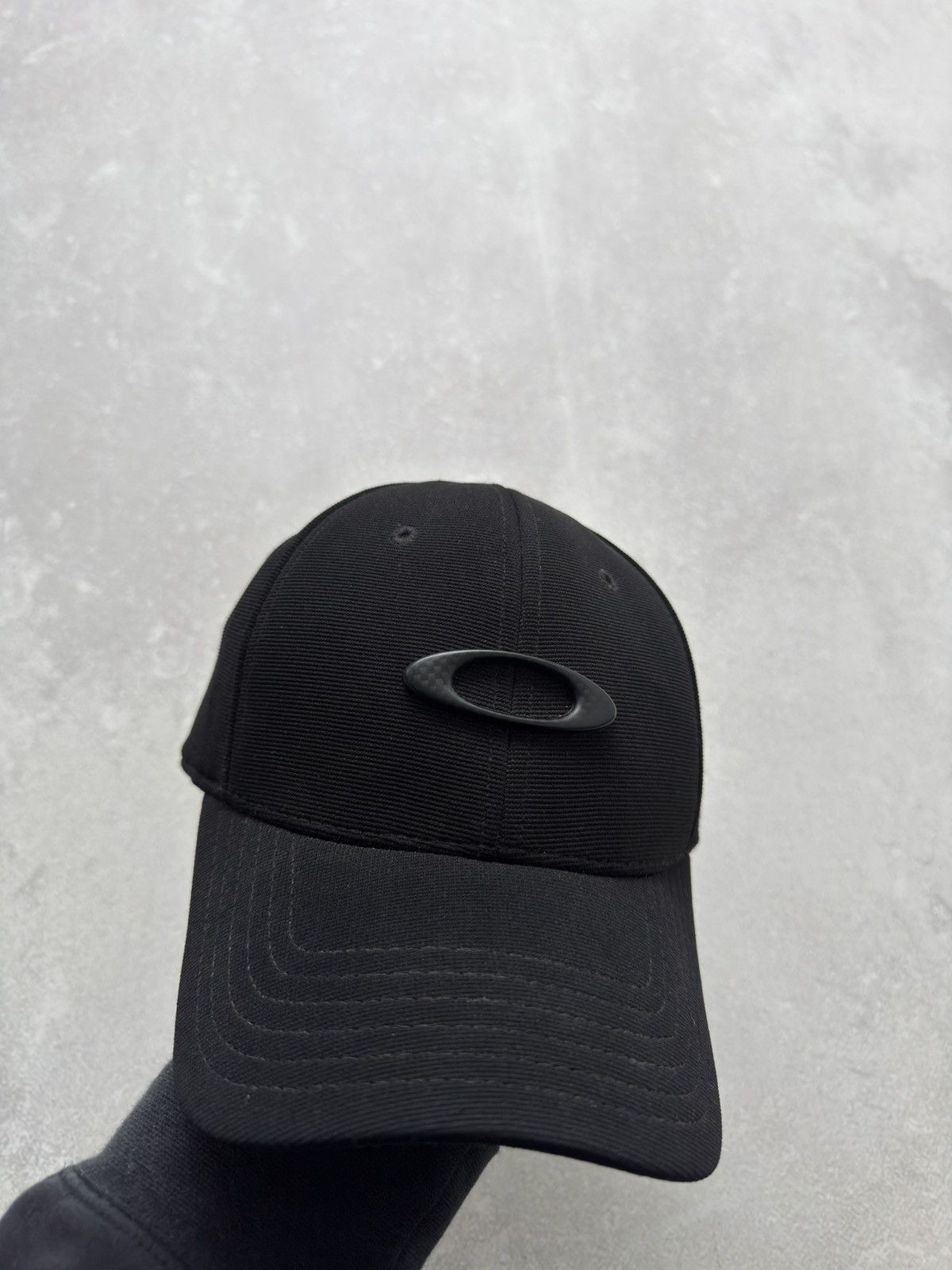 Oakley Vintage Oakley Carbon Plain Logo Flex Outdoor Cap Hat Size ONE SIZE - 6 Thumbnail