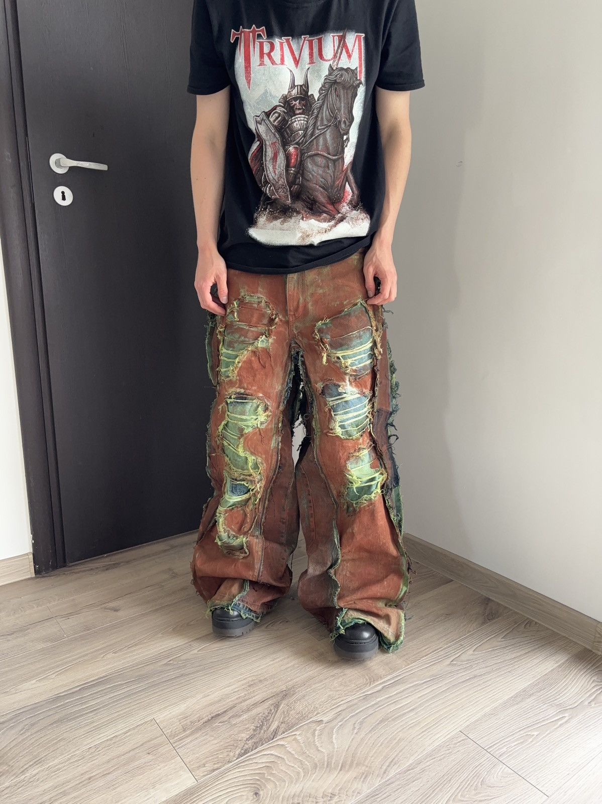 Handmade out-seam distressed hand-painted jeans y2k archive opium Size US 31 - 8 Thumbnail