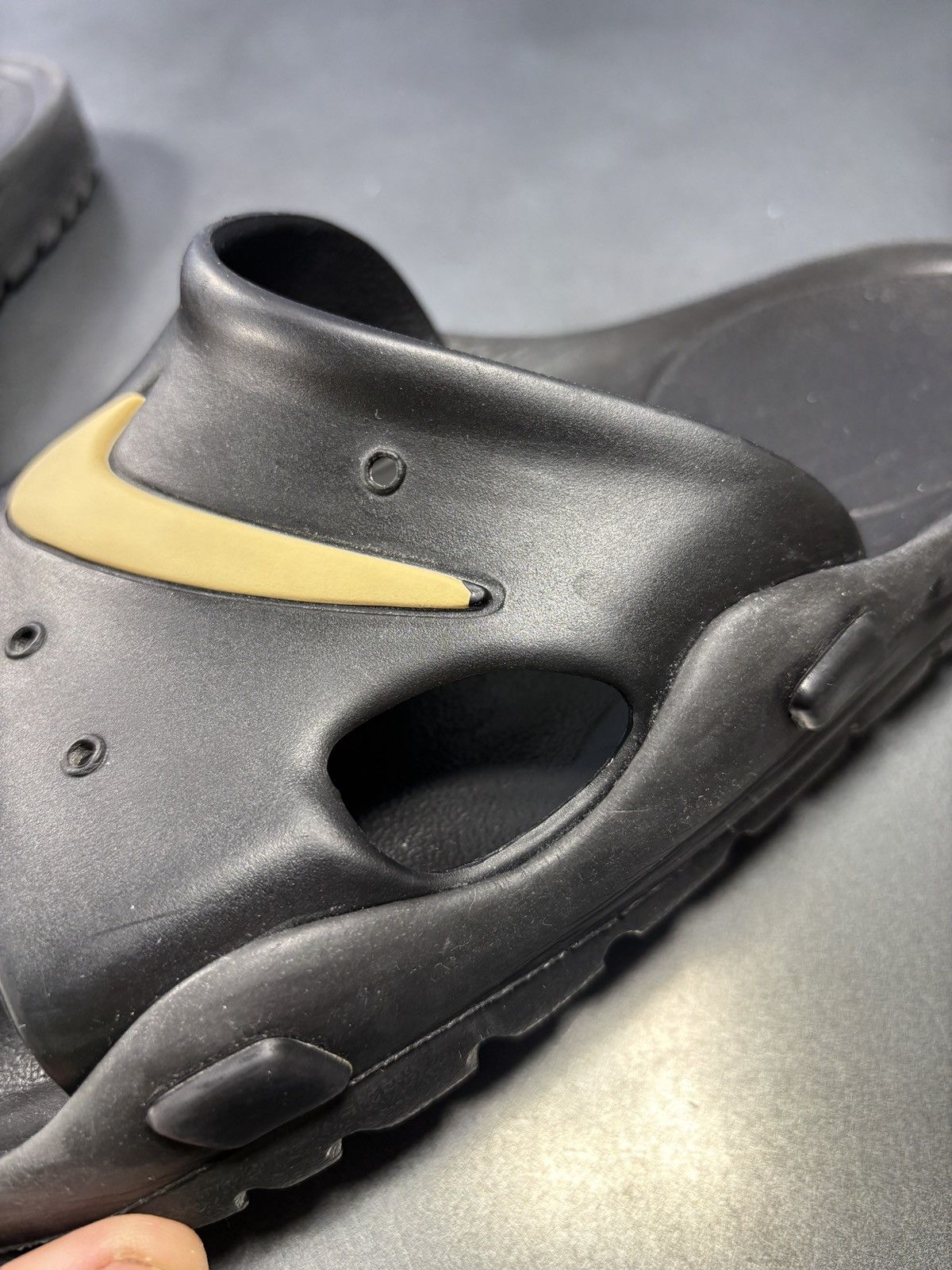 Nike 1990s Nike Sandals Vintage Made in Italy Slip On Flip Flops Size US 10 / EU 43 - 9 Thumbnail