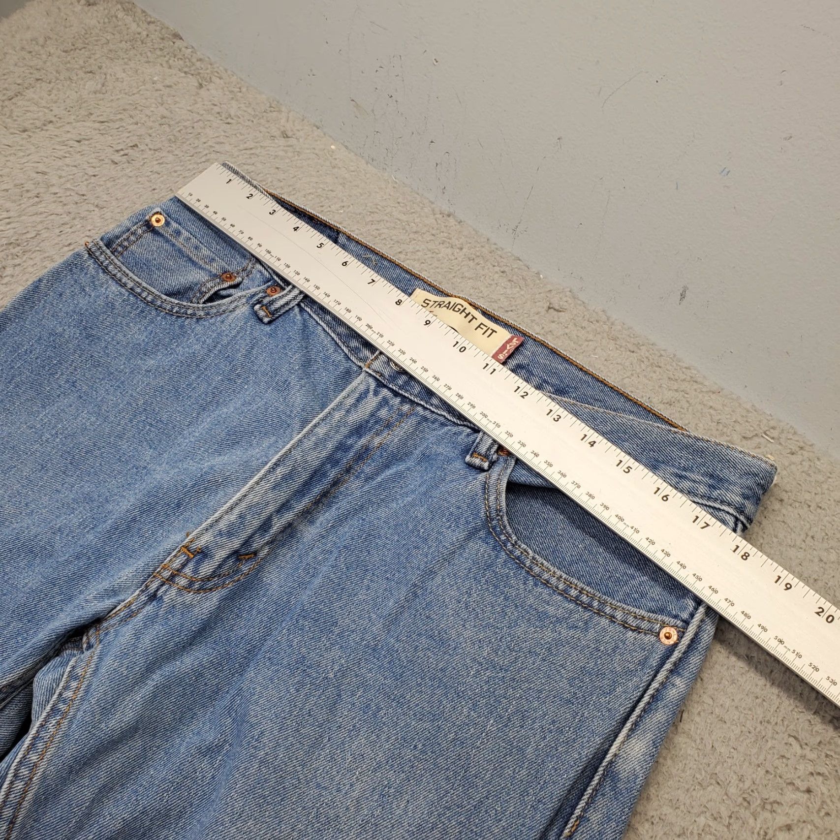 Levi's Levi's 505 Jeans Mens 34 Denim Blue Medium Wash Straight Fit Regular Waist 34 Inseam 30" 5-Pocket Design Size: 34 Mens Color: Blue Size US 34 / EU 50 - 5 Thumbnail