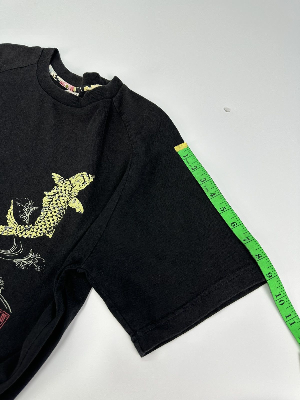 Karakuri Tamashii Vintage Will Pips Koi Fish Japan Sukajan Tshirt A595 Size US L / EU 52-54 / 3 - 8 Thumbnail