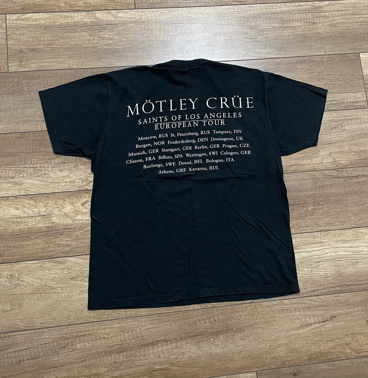 Band Tees Vintage 2009 Motley Crue Saints of Los Angeles T Shirt Size US S / EU 44-46 / 1 - 4 Thumbnail