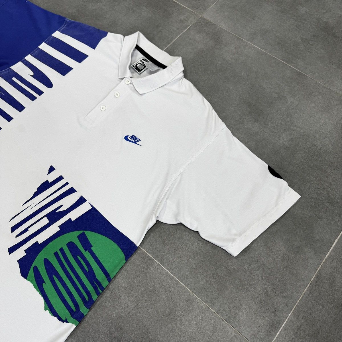 Nike Vintage Nike Challenge Court Agassi Tennis Rare Polo Shirt Size US L / EU 52-54 / 3 - 8 Thumbnail