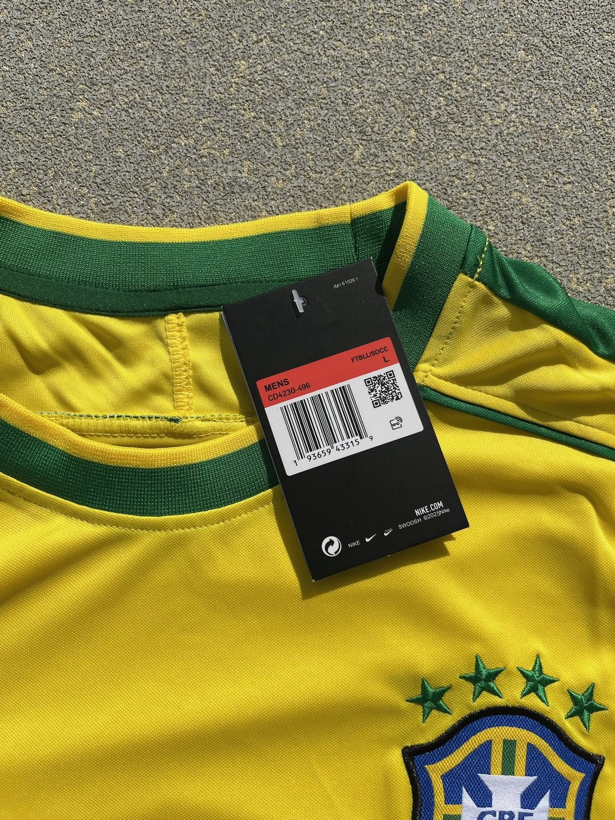 Nike Brazil Jersey 2024/25 Size US L / EU 52-54 / 3 - 4 Thumbnail
