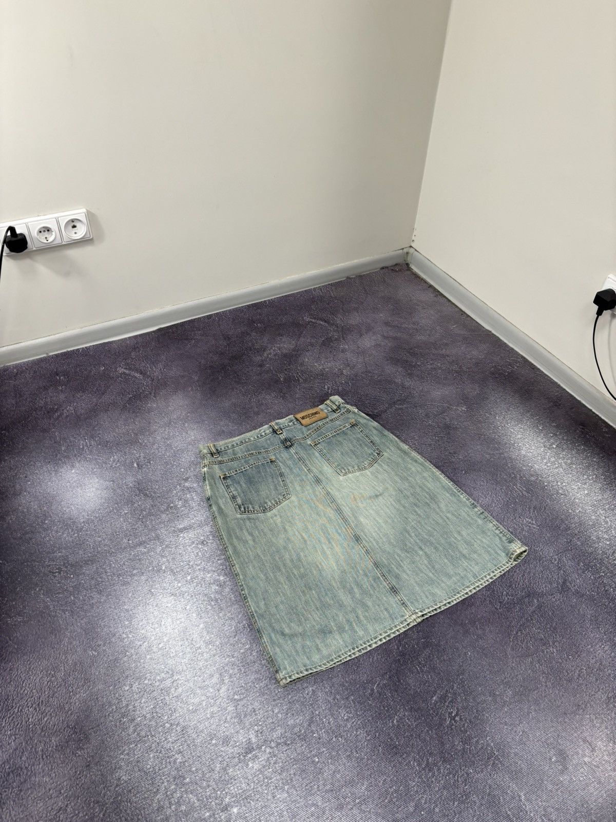 Moschino Vintage Moschino Women’s Y2K Hype Luxury Denim Skirt Size 32" / US 10 / IT 46 - 3 Thumbnail