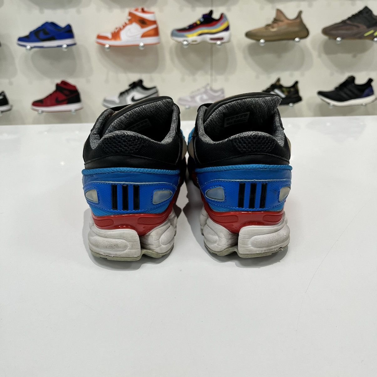 Adidas × Raf Simons Adidas Ozweego 2 Raf Simons Power Red Size US 7.5 / EU 40-41 - 5 Thumbnail