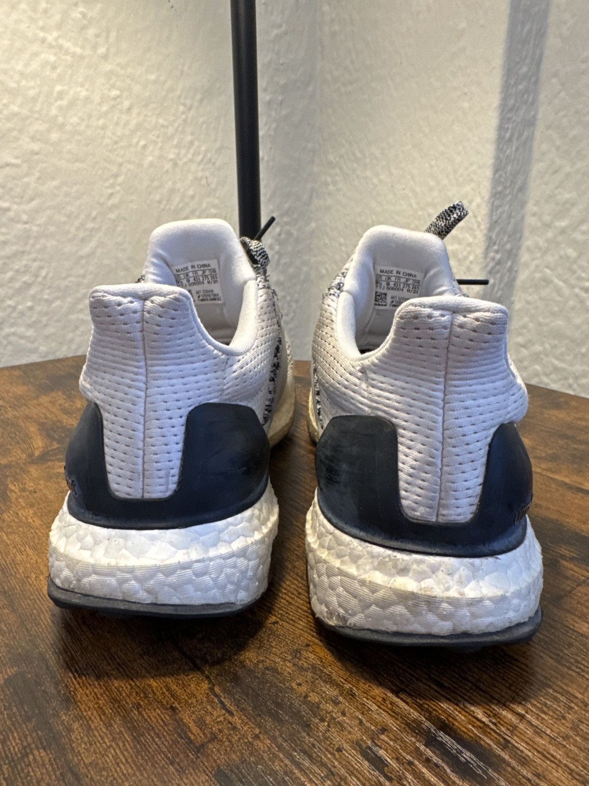 Adidas Adidas Ultraboost Cookies n Cream 9.5 Size US 9.5 / EU 42-43 - 4 Thumbnail