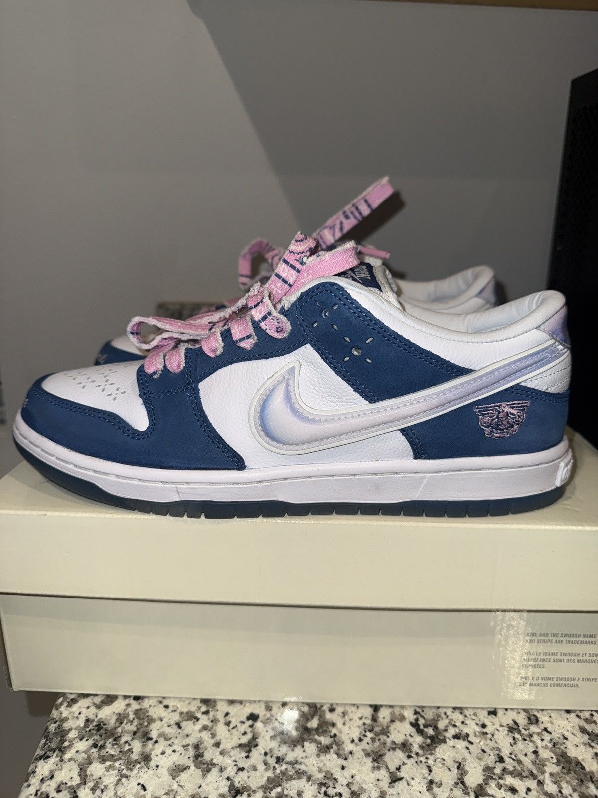 Nike One block at a time dunks Size US 8 / EU 41 - 3 Thumbnail
