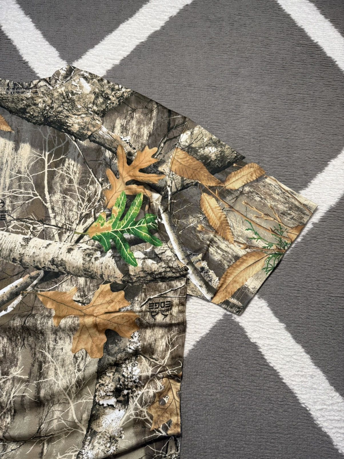 Nike Nike SB Realtree Camo All Over Print Loose Fit T-shirt Size US M / EU 48-50 / 2 - 14 Thumbnail
