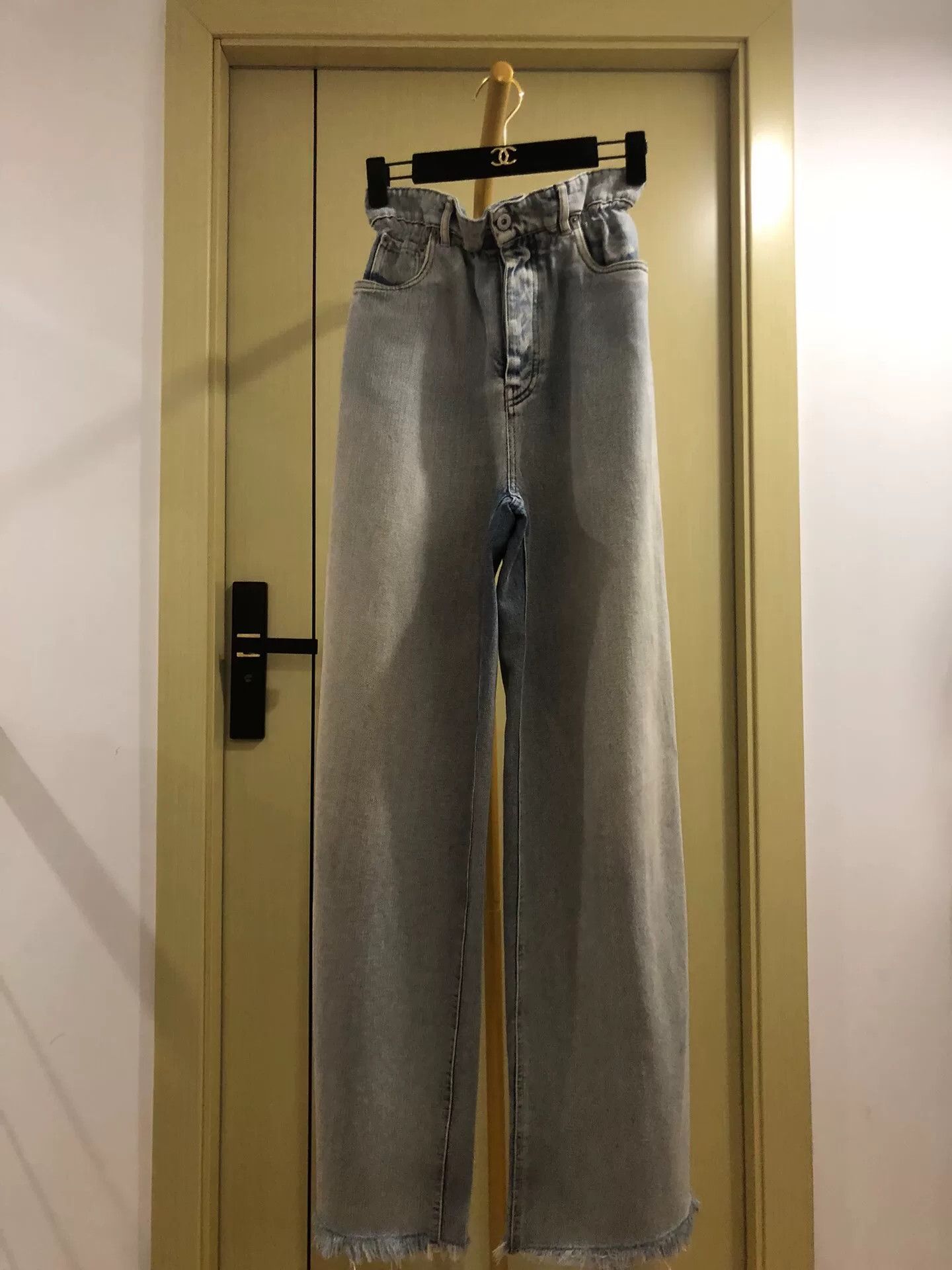 Miu Miu Miu Miu High-Waisted Denim Pants Size 25" / US 0 / IT 36 - 1 Thumbnail