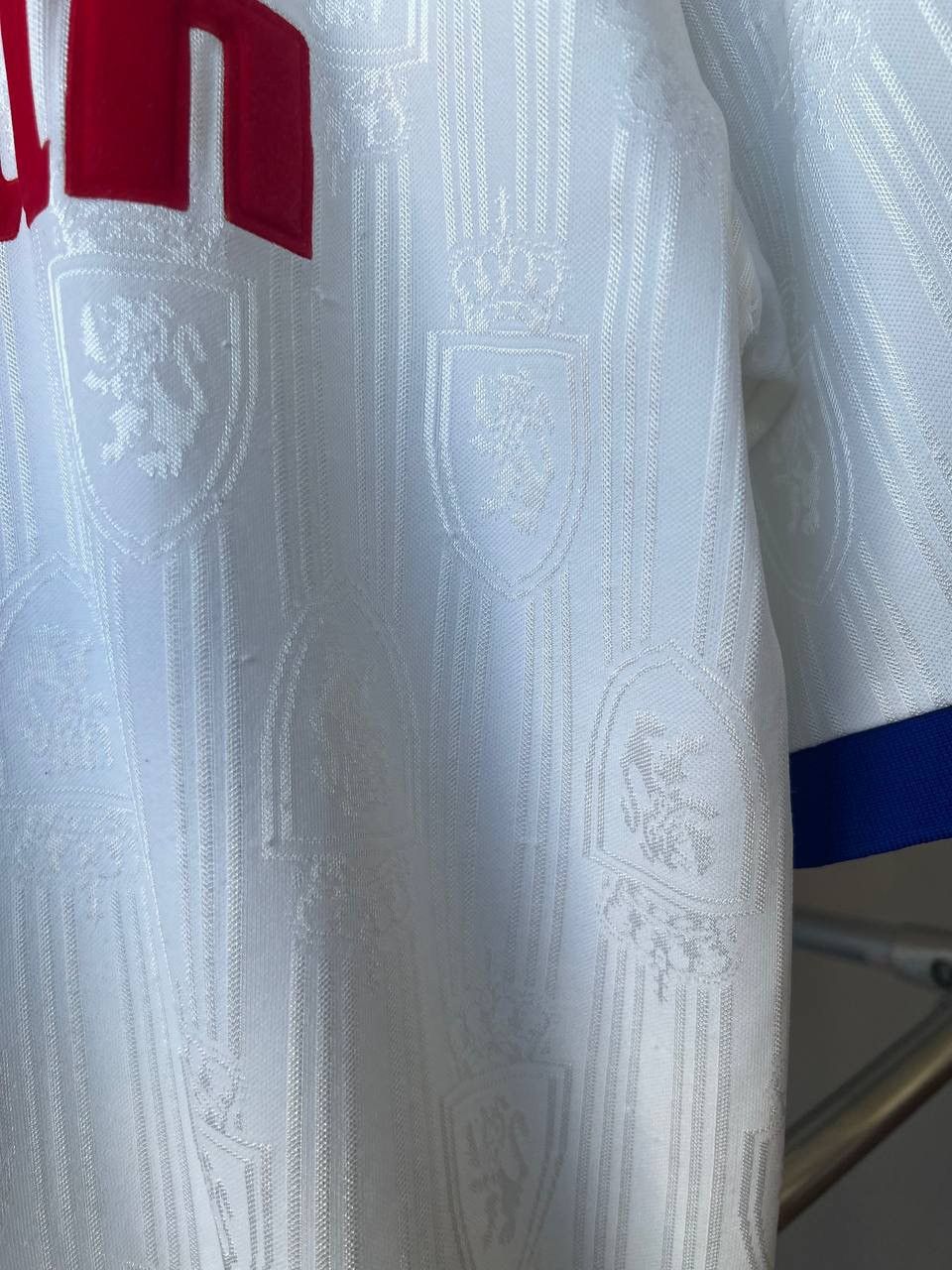 Vintage 1997/98 REAL ZARAGOZA HOME SOCCER JERSEY FOOTBALL SHIRT SZ L Size US L / EU 52-54 / 3 - 8 Thumbnail