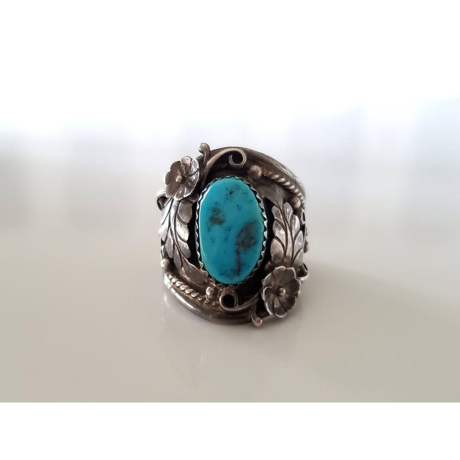 Unknown London Beautiful Sterling Silver Navajo Turquoise Floral Ring Size ONE SIZE - 1 Thumbnail