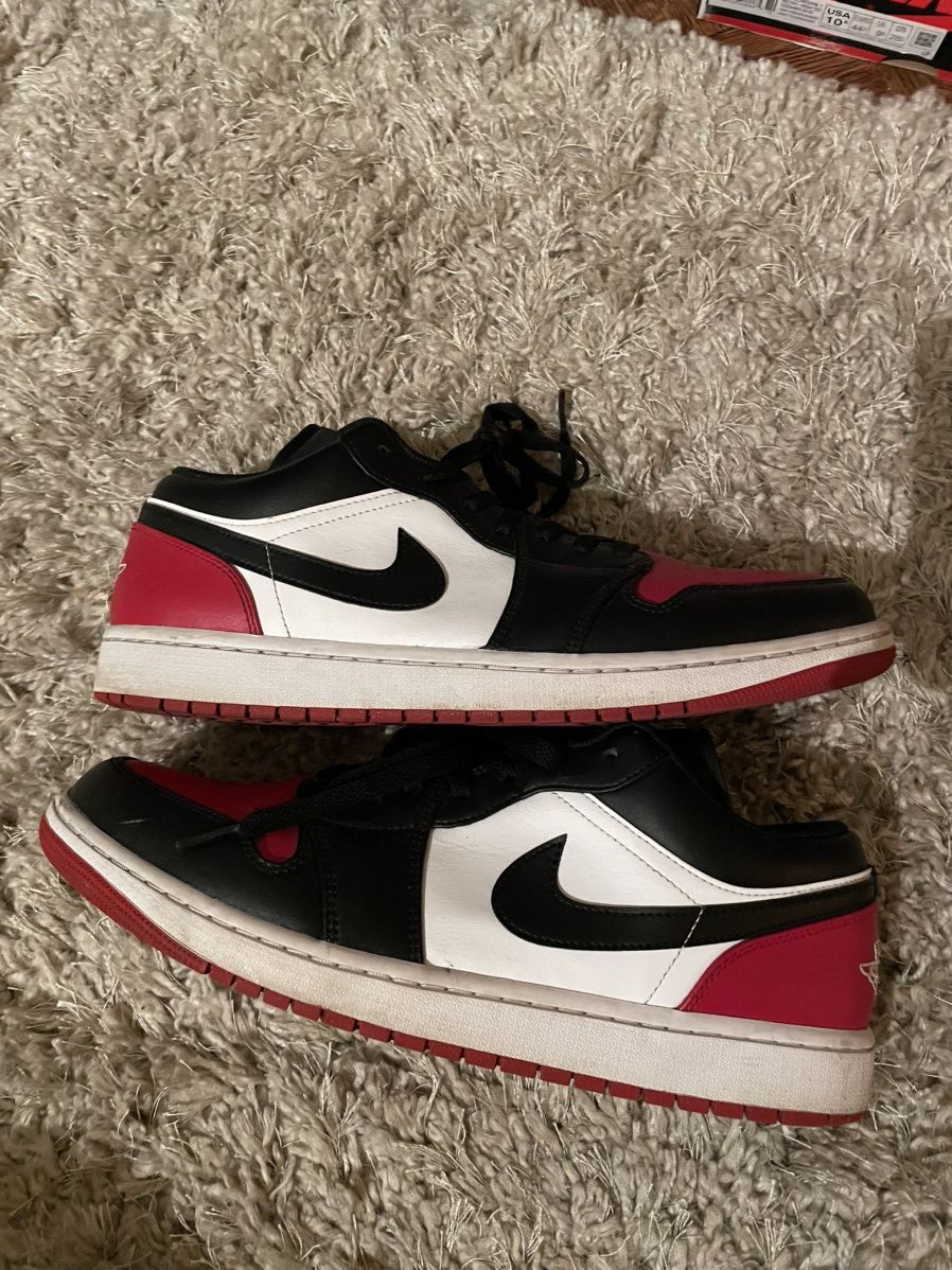 Jordan Brand Jordan 1 Low Bred Toe 2.0 Size US 12 / EU 45 - 2 Thumbnail
