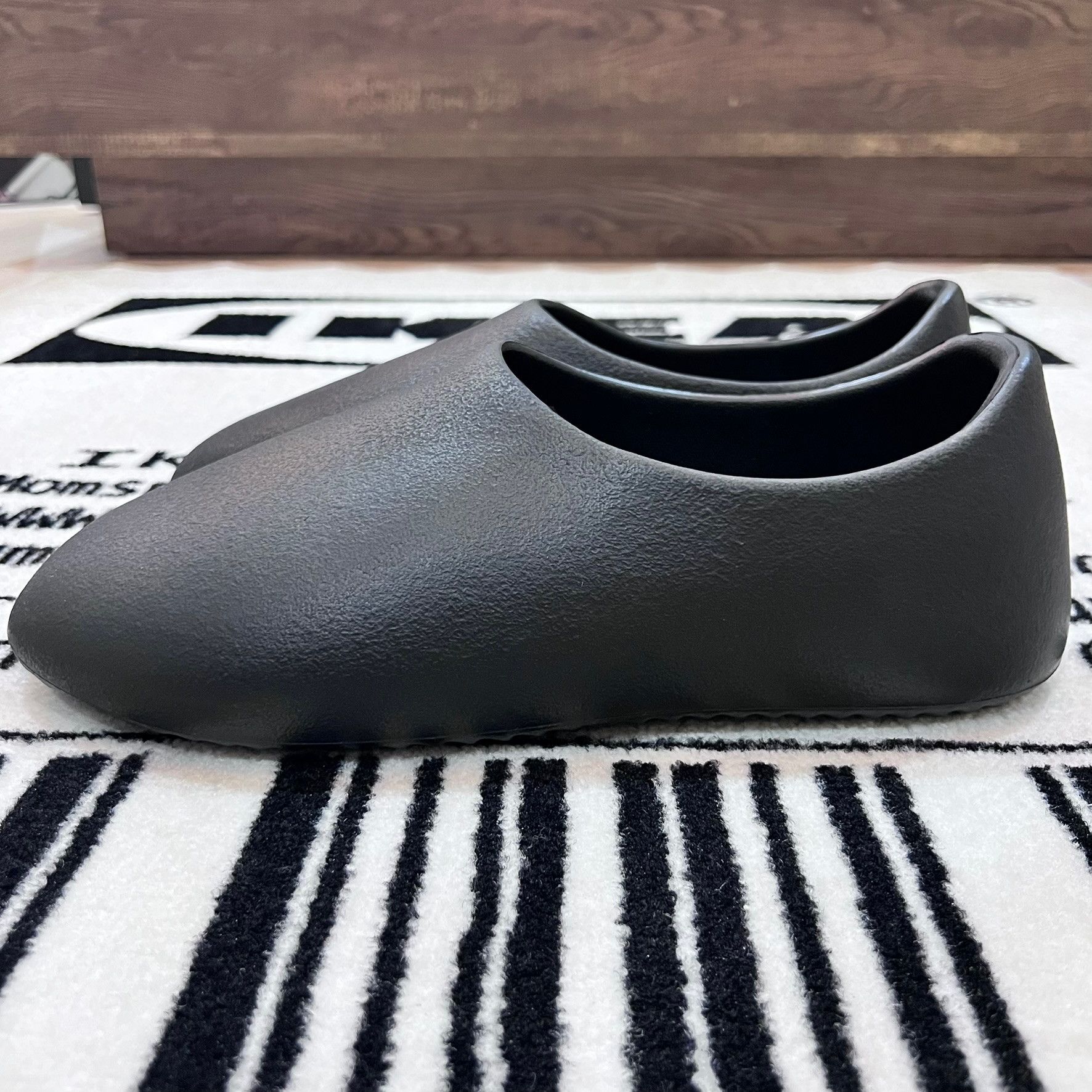 Yeezy Yeezy Rubber Slip On Shoes - Black Size 10us. Size US 10 / EU 43 - 4 Thumbnail