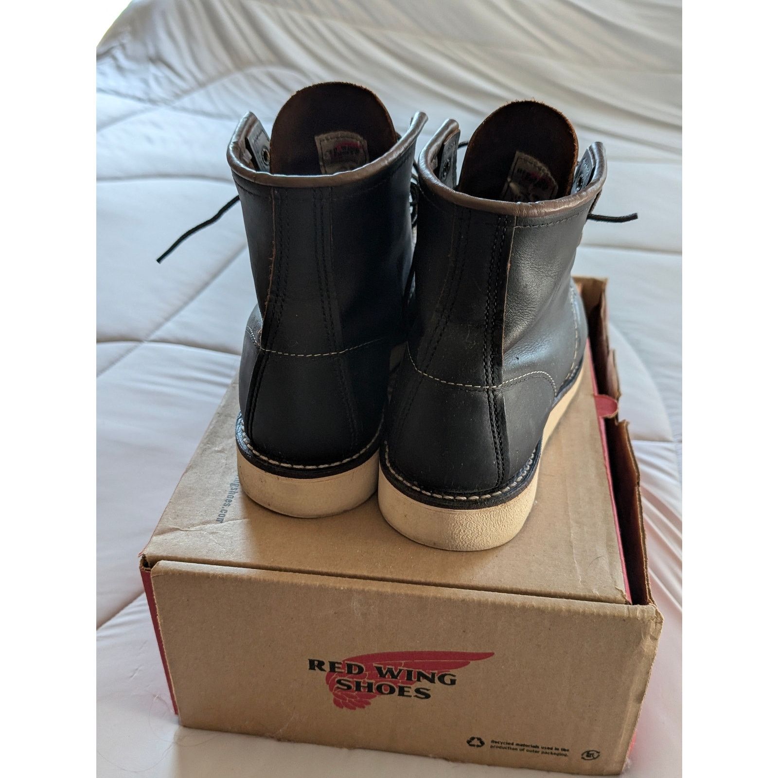 Red Wing Red Wing 8849 Classic Moc Toe Black Prairie 7.5D Seconds Size US 7.5 / EU 40-41 - 3 Thumbnail