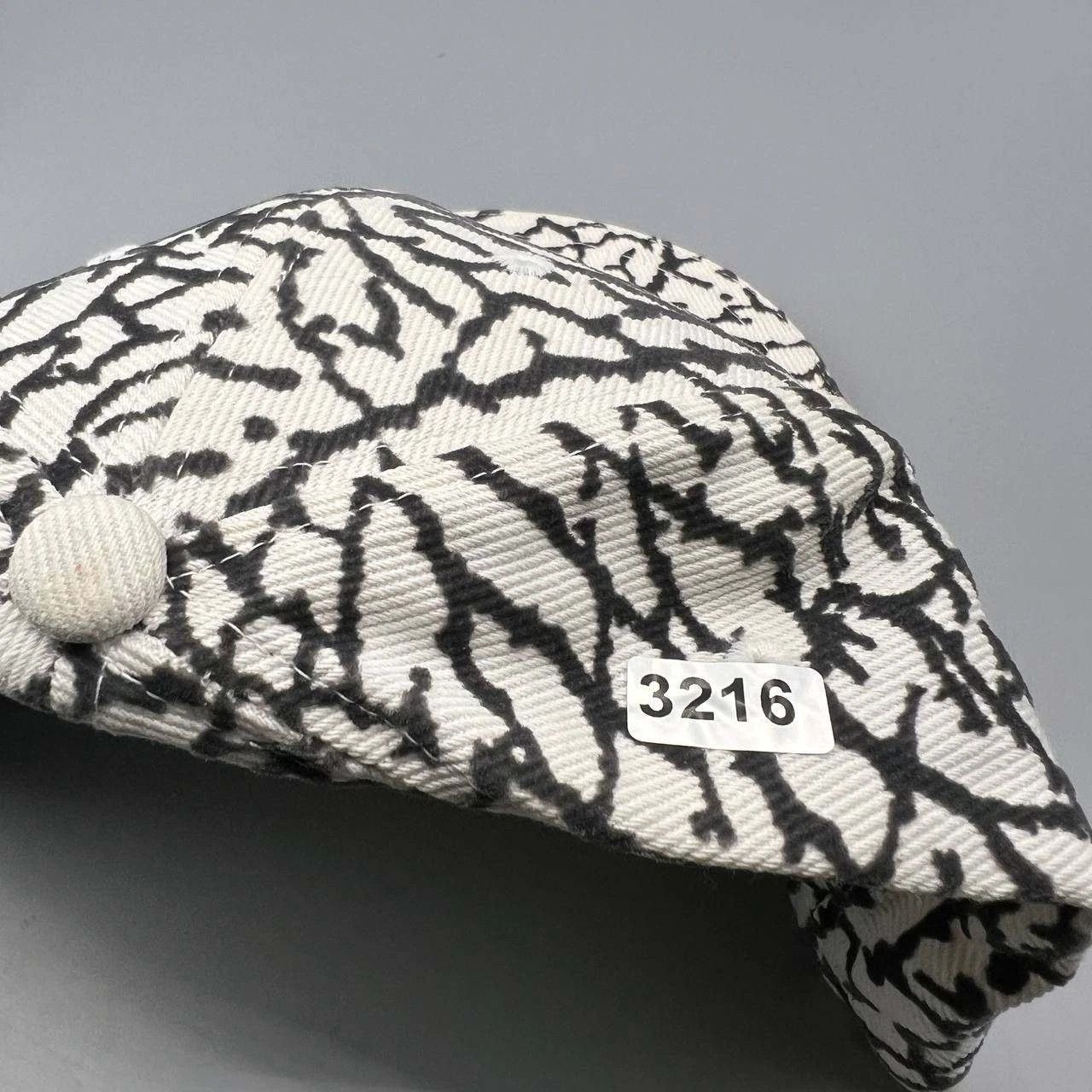 Jordan Brand Air Jordan Hat 7 1/2 Cement Elephant Embroidered Fitted Size ONE SIZE - 8 Thumbnail