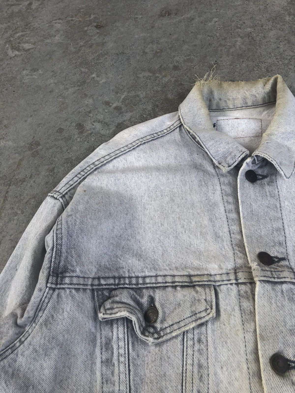 Levi's Vintage 80’s Levis Denim Jacket Distressed Size US L / EU 52-54 / 3 - 5 Thumbnail