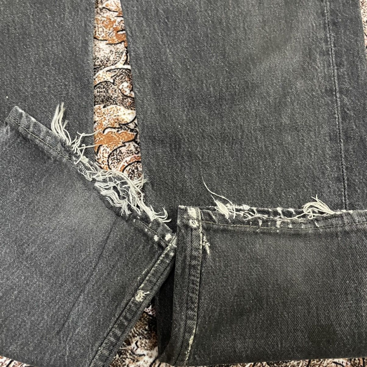 Levi's Vintage Clothing 🔥Vintage 1996 Levis 501 Washed Ripped Distress Denim Jeans Size US 31 - 7 Thumbnail
