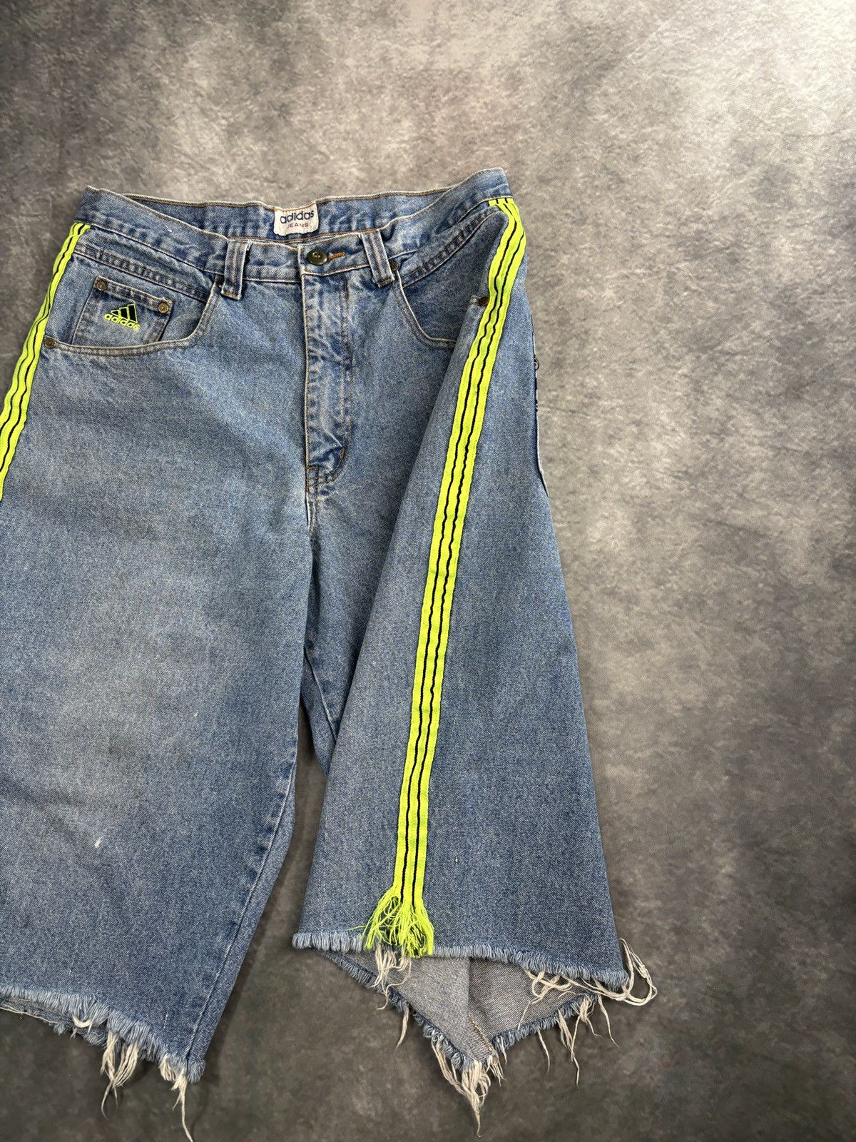 Adidas Vintage Adidas Jeans Shorts 90s Jorts Denim Baggy Loose Long Size US 32 / EU 48 - 19 Thumbnail