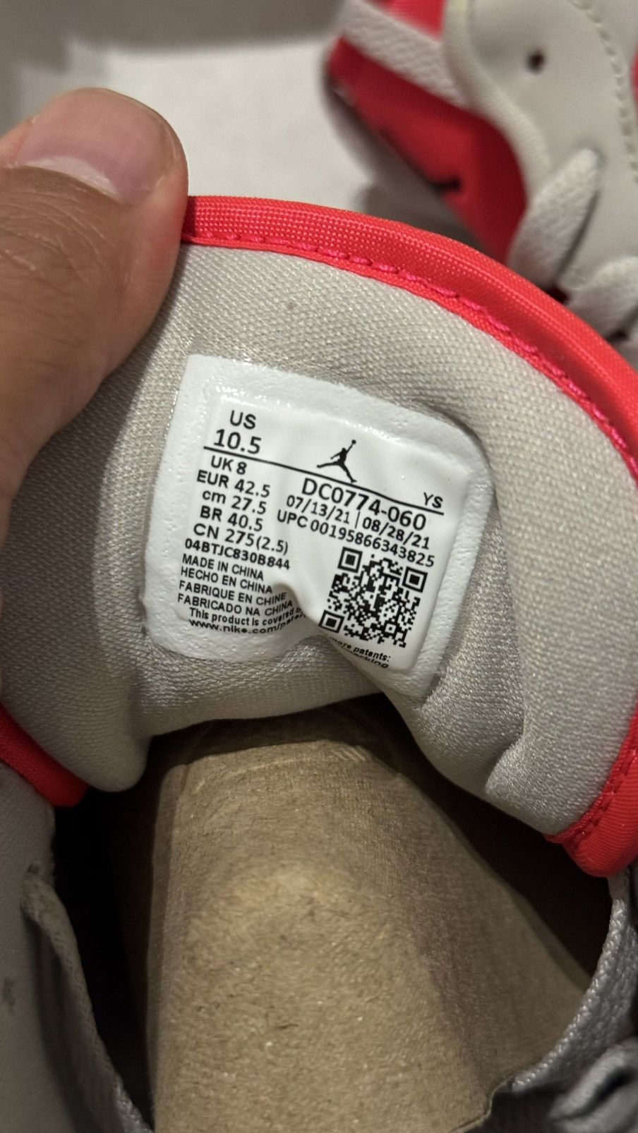 Jordan Brand WMNS AIR JORDAN 1 LOW Size US 9 / EU 42 - 4 Thumbnail