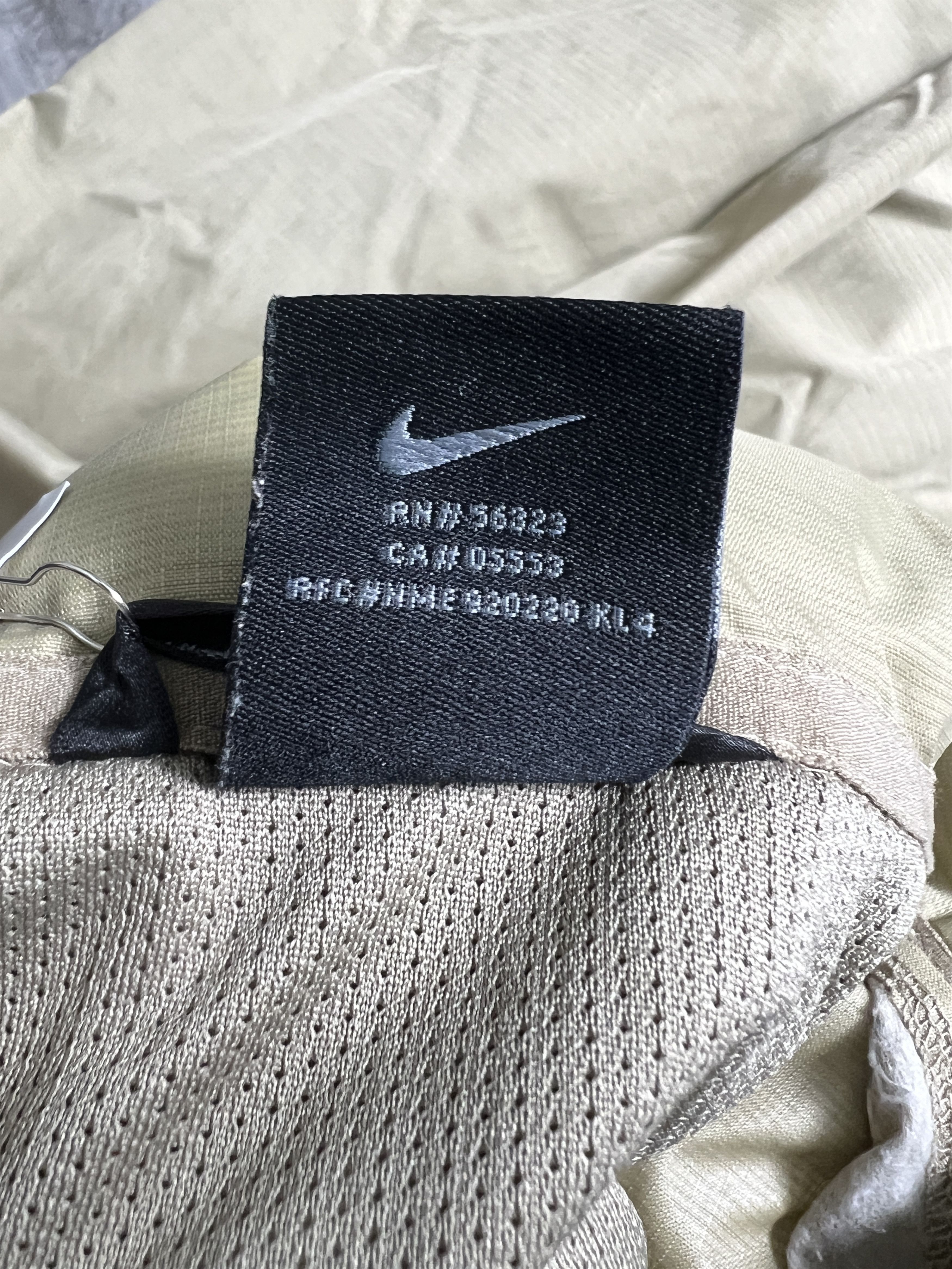 Nike Vintage NIKE Windbreaker Jacket (XL) JKA195 Size US XL / EU 56 / 4 - 16 Thumbnail