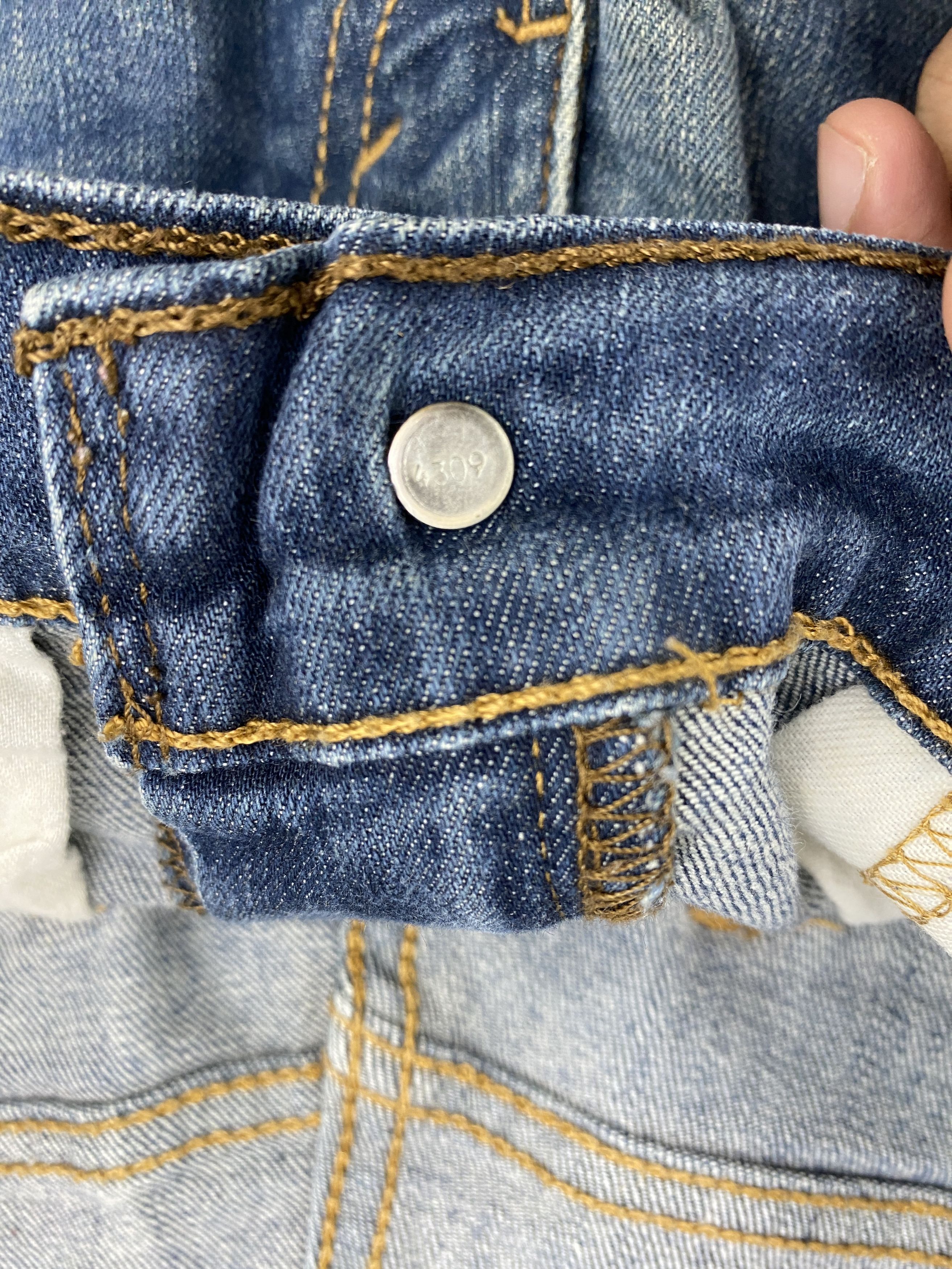Levi's × Vintage Vintage Levis 541 Faded Blue Jeans Size US 31 - 15 Thumbnail
