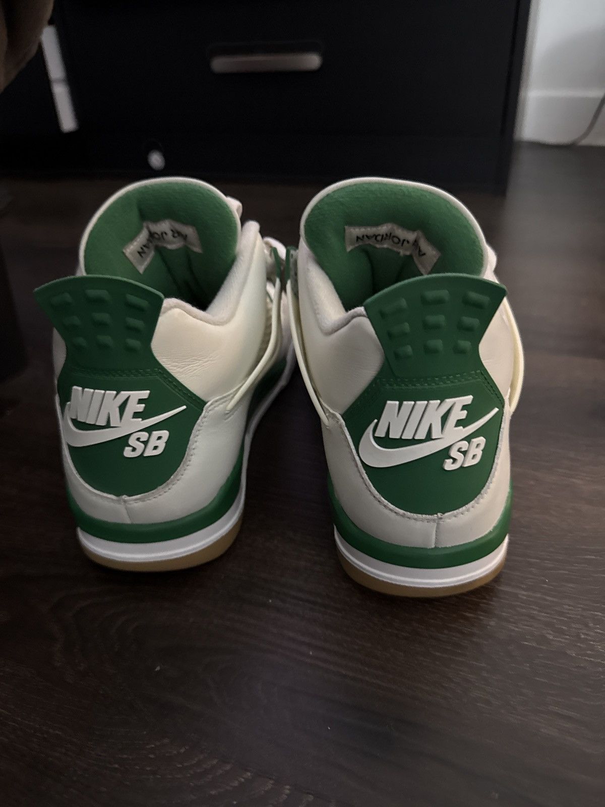 Jordan Brand pine green sb 4s Size US 9.5 / EU 42-43 - 4 Thumbnail