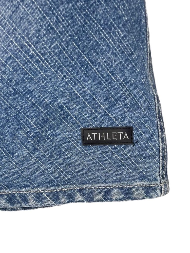 Athleta Athleta Vintage Knee Length Medium Wash Faded Denim Skirt Size 27" / US 4 / IT 40 - 2 Thumbnail