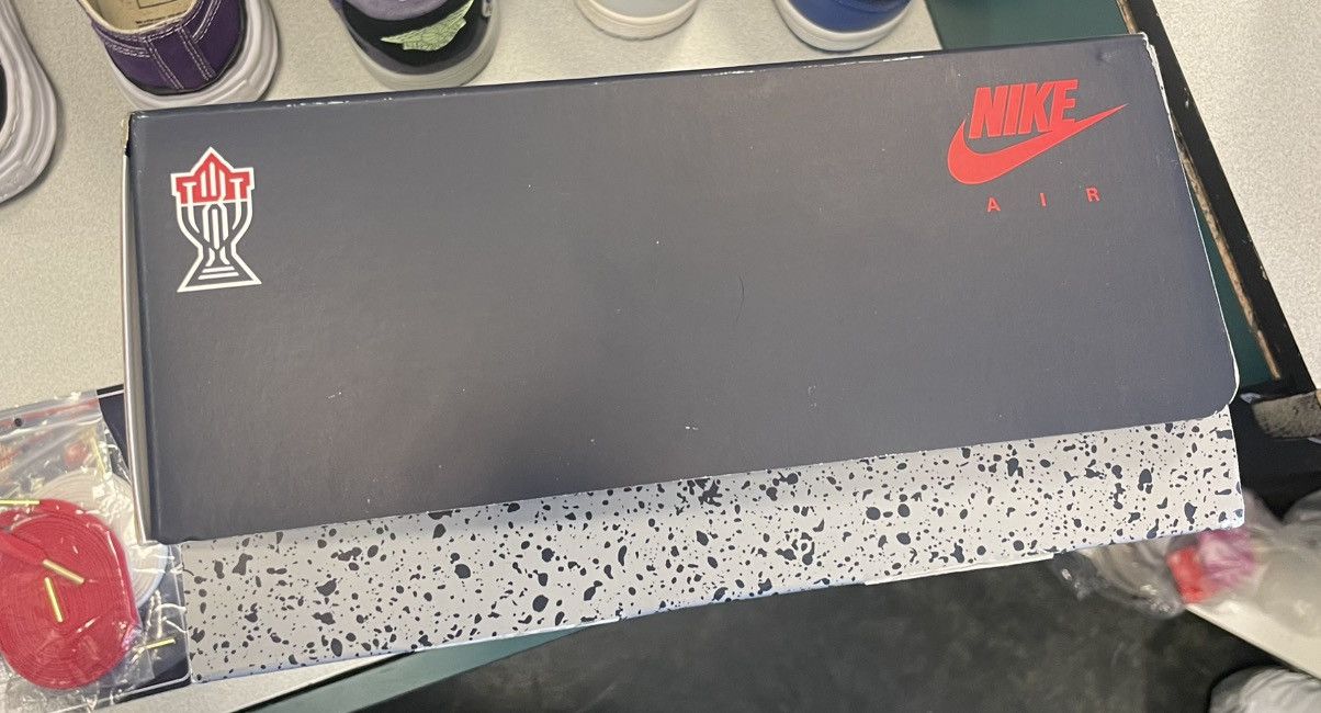 Jordan Brand Jordan 7 Trophy Room Size US 12 / EU 45 - 11 Thumbnail