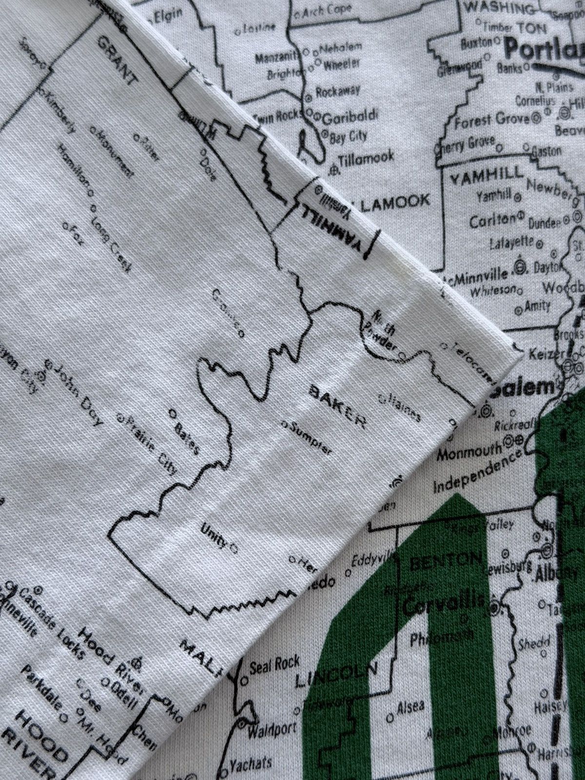 Vintage Vintage 90s Oregon Map AOP T-Shirt Tee Size US M / EU 48-50 / 2 - 3 Thumbnail