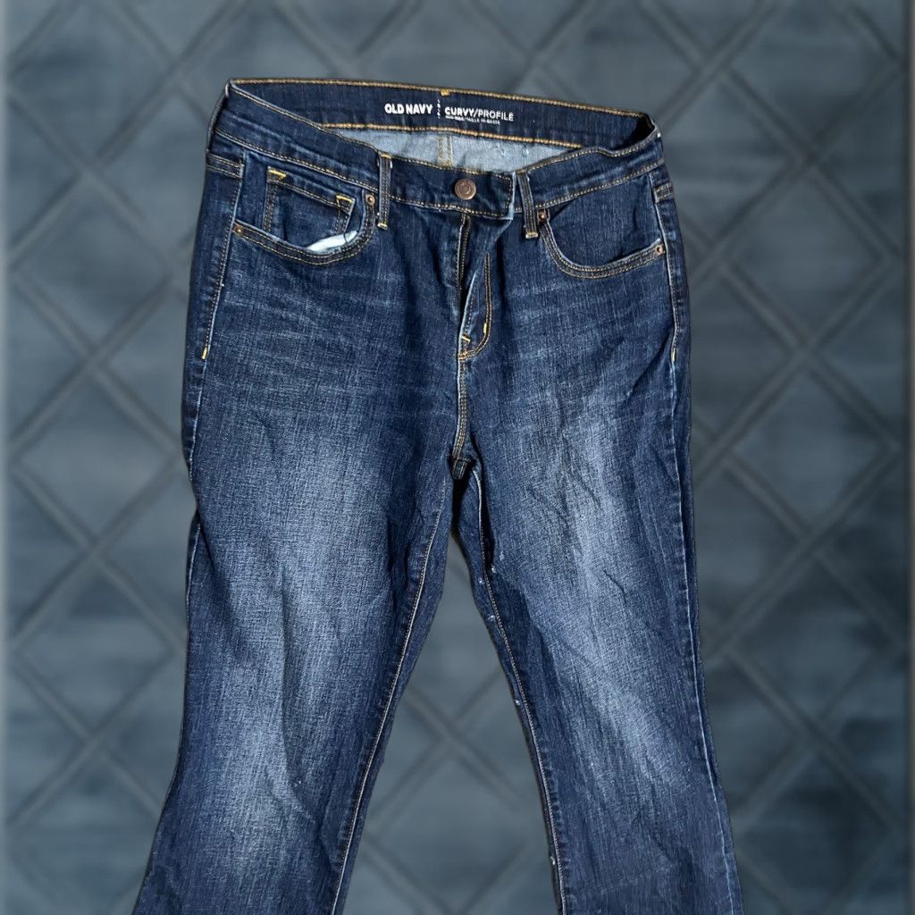 Old Navy Old Navy Jeans Women 6 Regular blue straight denim Distressed Pockets Zip Cotton Blend Spandex Denim Size 28" / US 6 / IT 42 - 1 Thumbnail