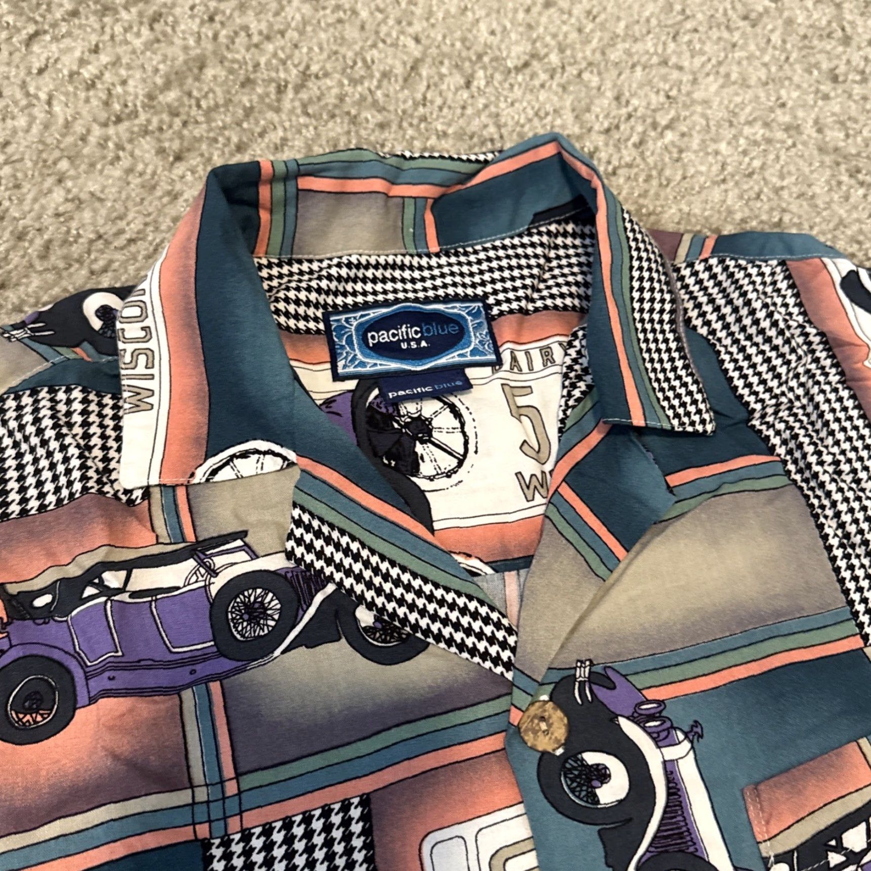 Vintage VINTAGE Pacific Blue USA Button-Up Hawaiian Shirt Car Print M Mens Short Sleeve Blue Size US M / EU 48-50 / 2 - 6 Thumbnail