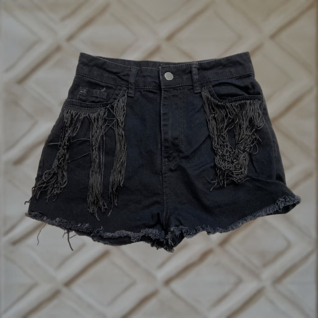 Boohoo Boohoo Blue Women’s Black Cutoff Jean Shorts Distressed Size 2 Fringed Raw Denim 3 in Inseam High Rise (Casual Party Travel) Mens? Size 26" / US 2 / IT 38 - 1 Thumbnail