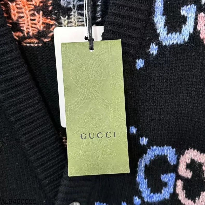 Gucci Gucci New gradient old-fashioned cardigan sweater 2501-Next Size US S / EU 44-46 / 1 - 5 Thumbnail