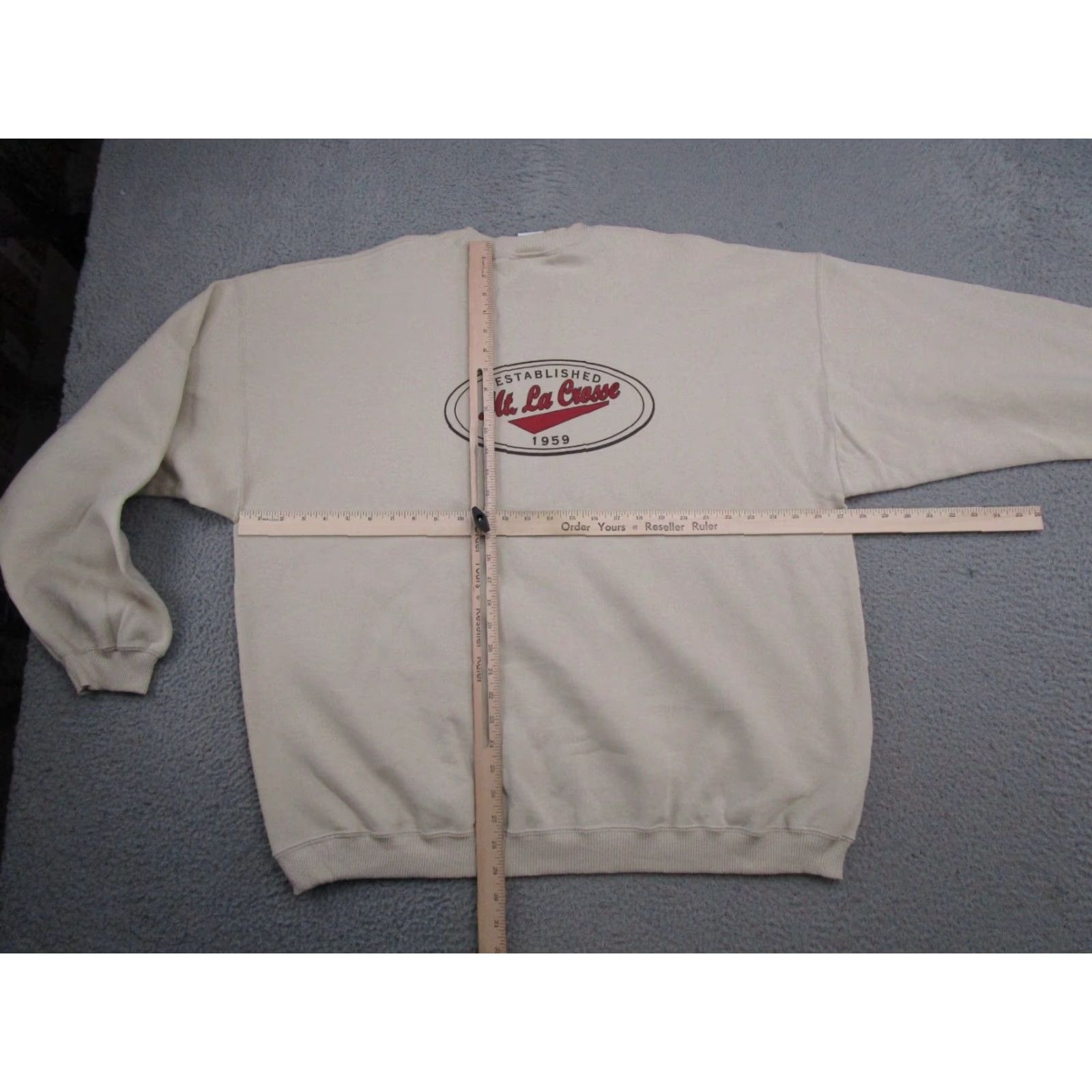 Gildan VTG Y2K Mt La Crosse Wisconsin Ski Snowboard Resort Sweatshirt Mens Size 2XL Beige Cotton Logo Pullover Sweatshirt Winter Sports Mens Size US XXL / EU 58 / 5 - 6 Thumbnail