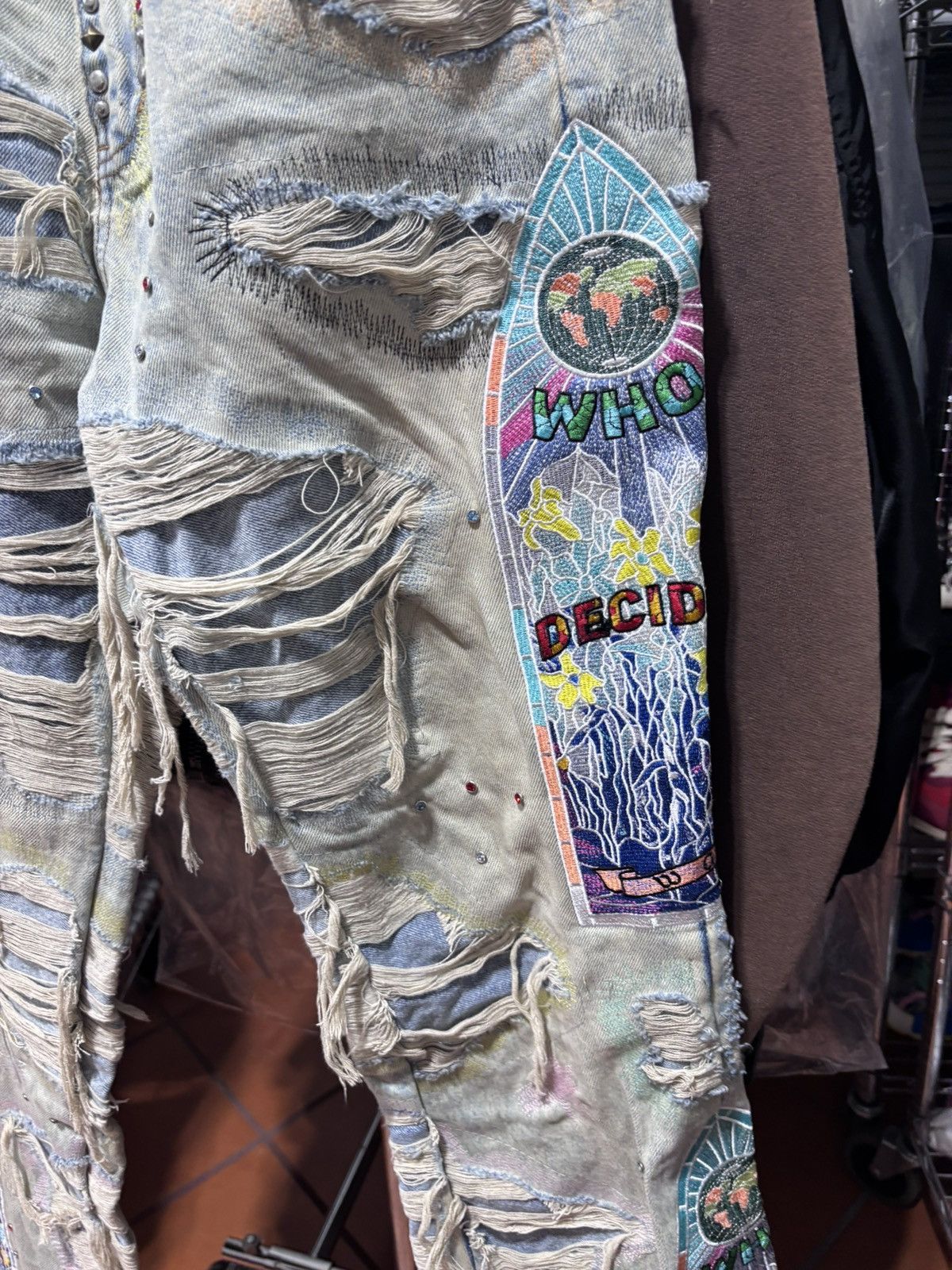 Who Decides War Who Decides War Stud Distressed Denim With Side Embroidery Size US 32 / EU 48 - 2 Thumbnail