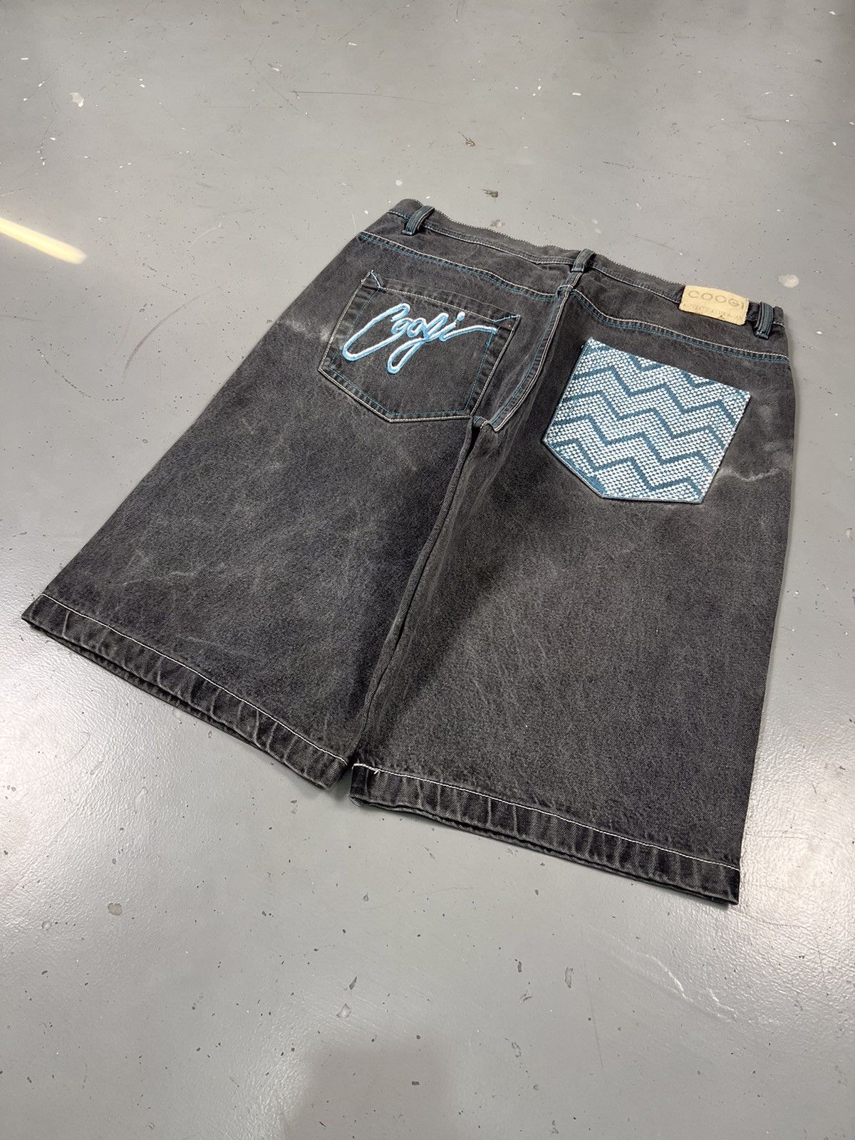 Coogi × Vintage Vintage Coogi embroidered denim short Size US 39 - 6 Thumbnail