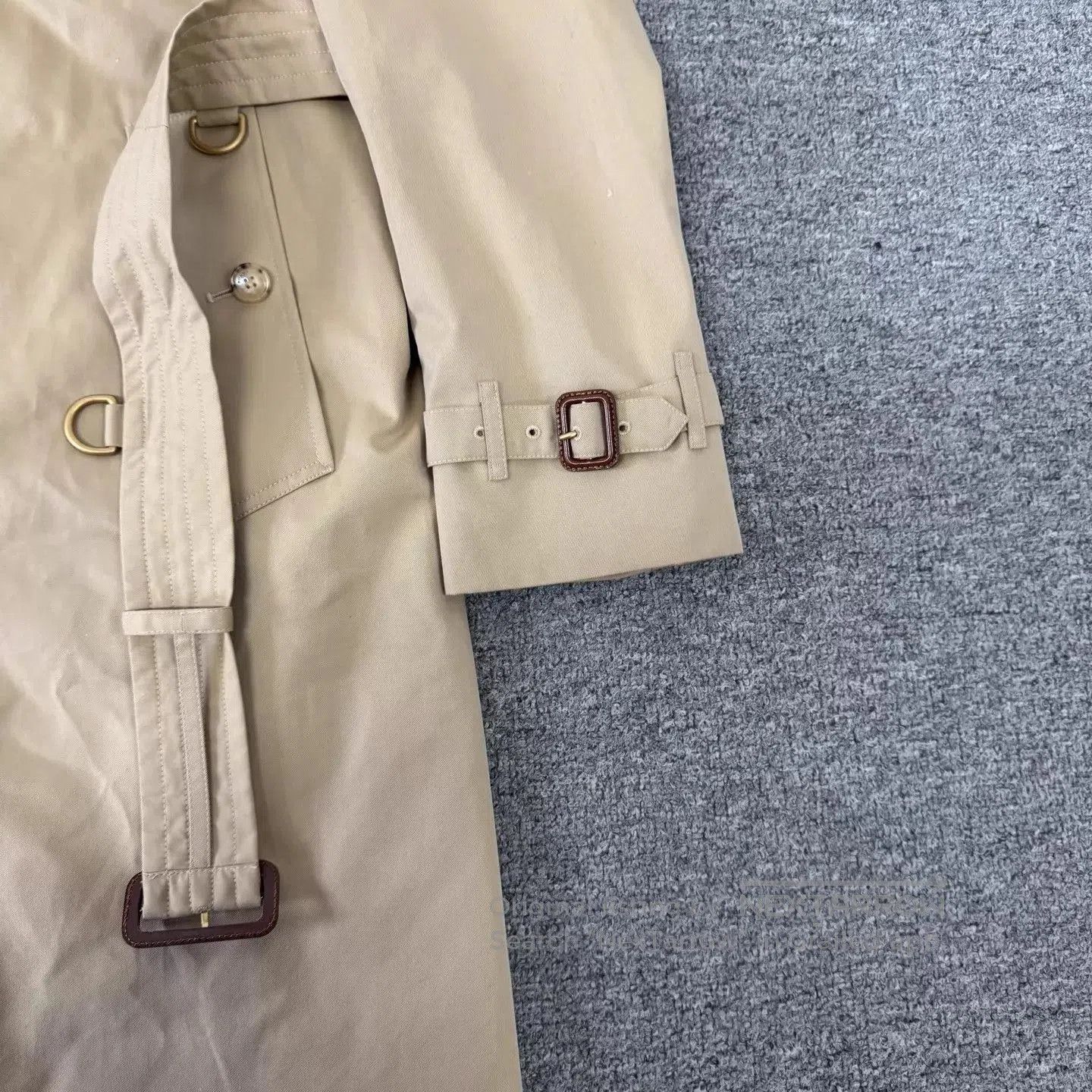 Burberry Beige Double-Breasted Trench Coat Size L. Size US L / EU 52-54 / 3 - 3 Thumbnail