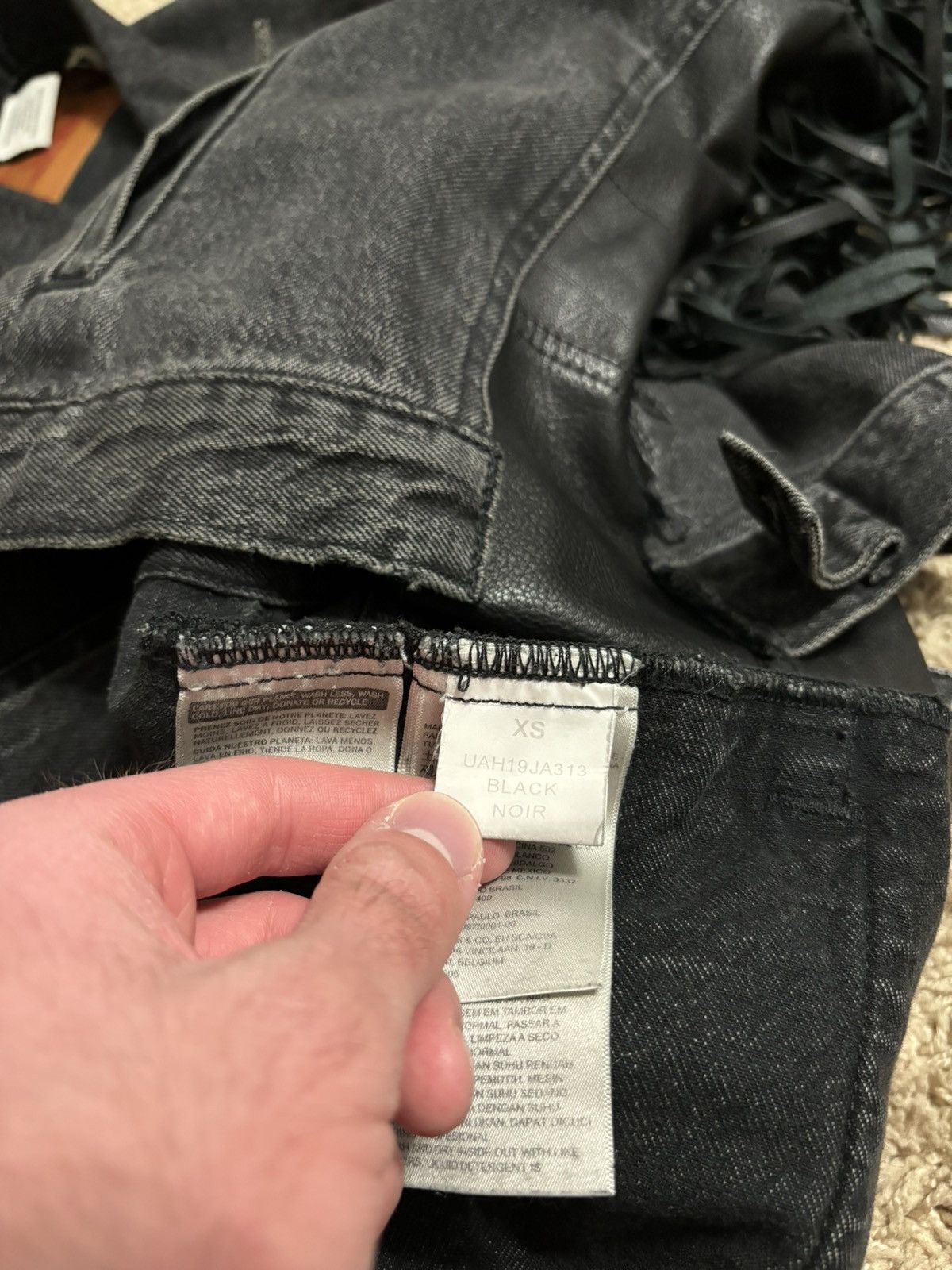 Vetements Vetements Levi’s Distressed Bovine Leather Fringe Jacket Size US XS / EU 42 / 0 - 8 Thumbnail
