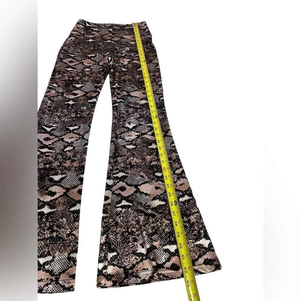 REVOLVE Milk & Honey l Satin Snakeskin Flare Leg Pants Small Size 28" / US 6 / IT 42 - 3 Thumbnail