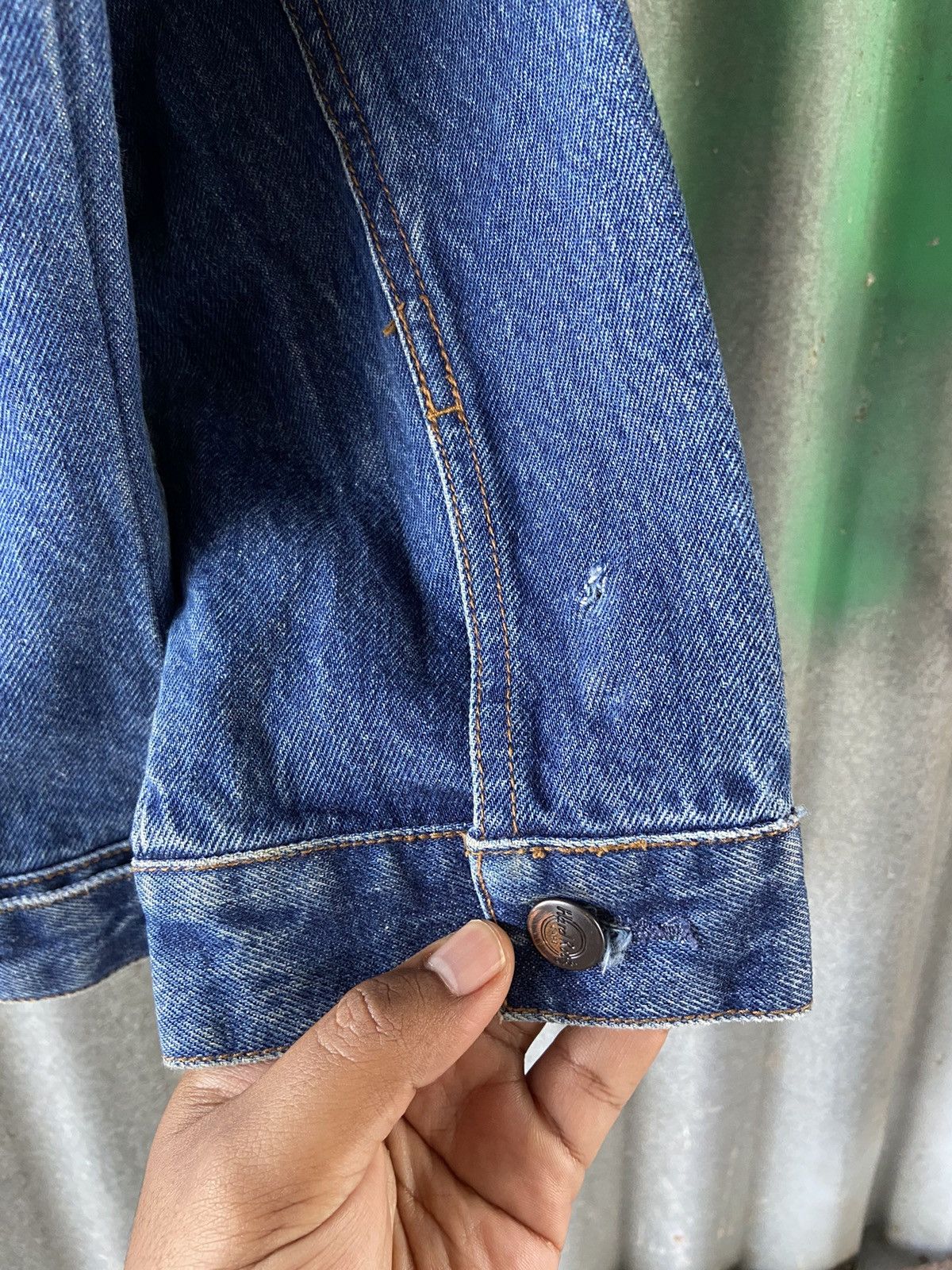Hard Rock Cafe VINTAGE HARD ROCK TOKYO DENIM JEANS TRUCKER JACKET Size US XS / EU 42 / 0 - 5 Thumbnail