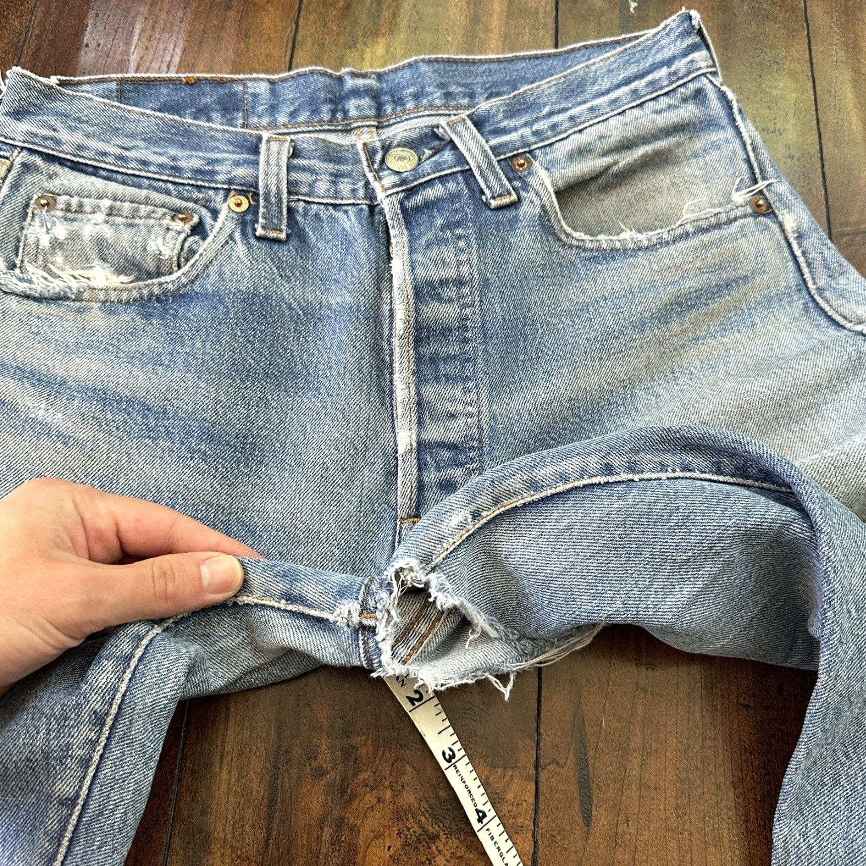 Levi's VINTAGE Levi's 501 XX Jeans Light Wash 31x33 USA 80s Blue Distressed Mens Size US 31 - 6 Thumbnail